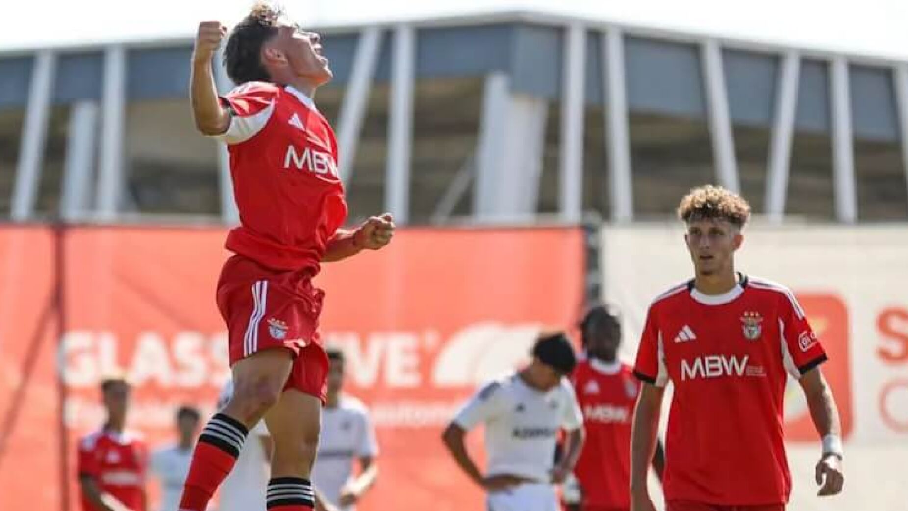 Benfica arranca Youth League a esmagar o Qarabag com chapa 7