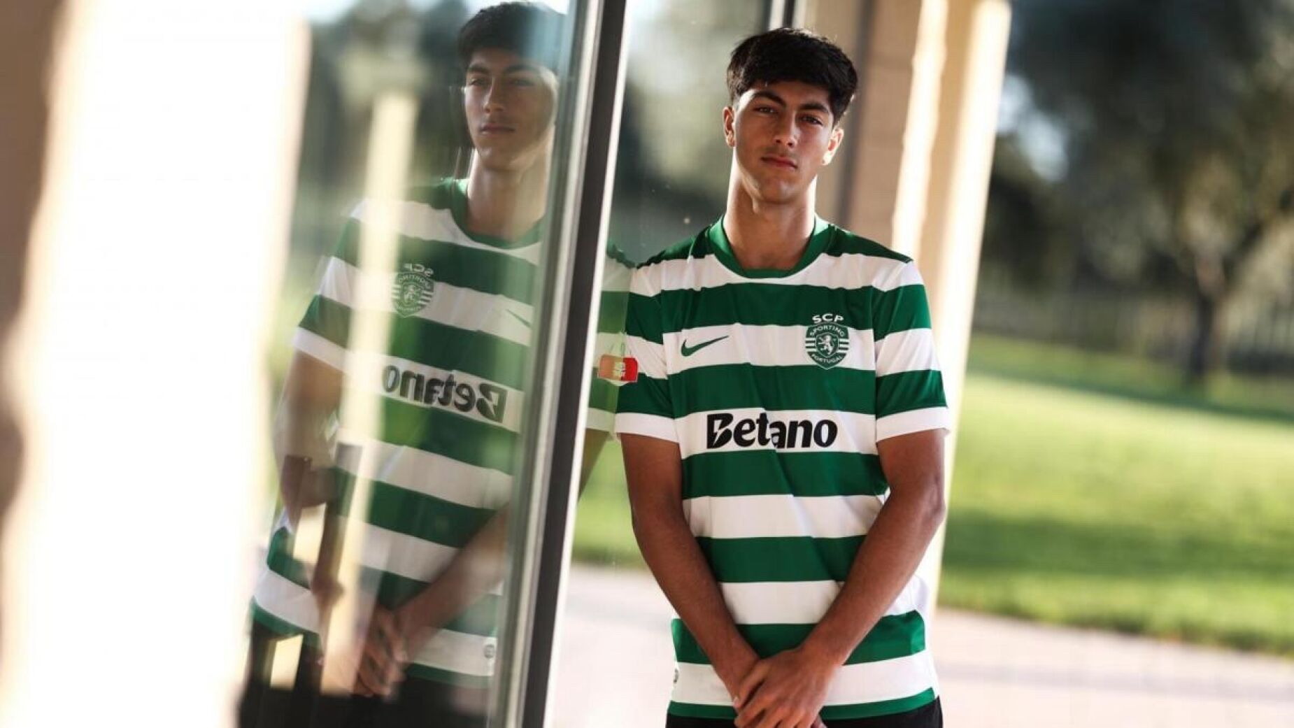 Eduardo Felic&iacute;ssimo renova at&eacute; 2030 e promete trabalho di&aacute;rio para crescer no Sporting