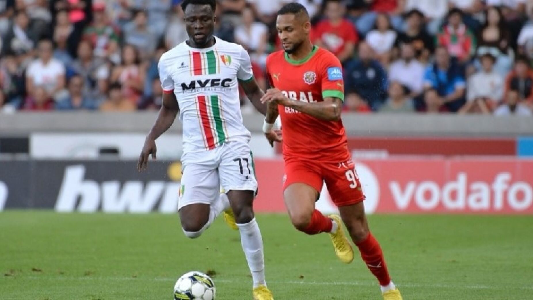 II Liga ao rubro: seis pontos separam o drama da tranquilidade numa tabela sem donos