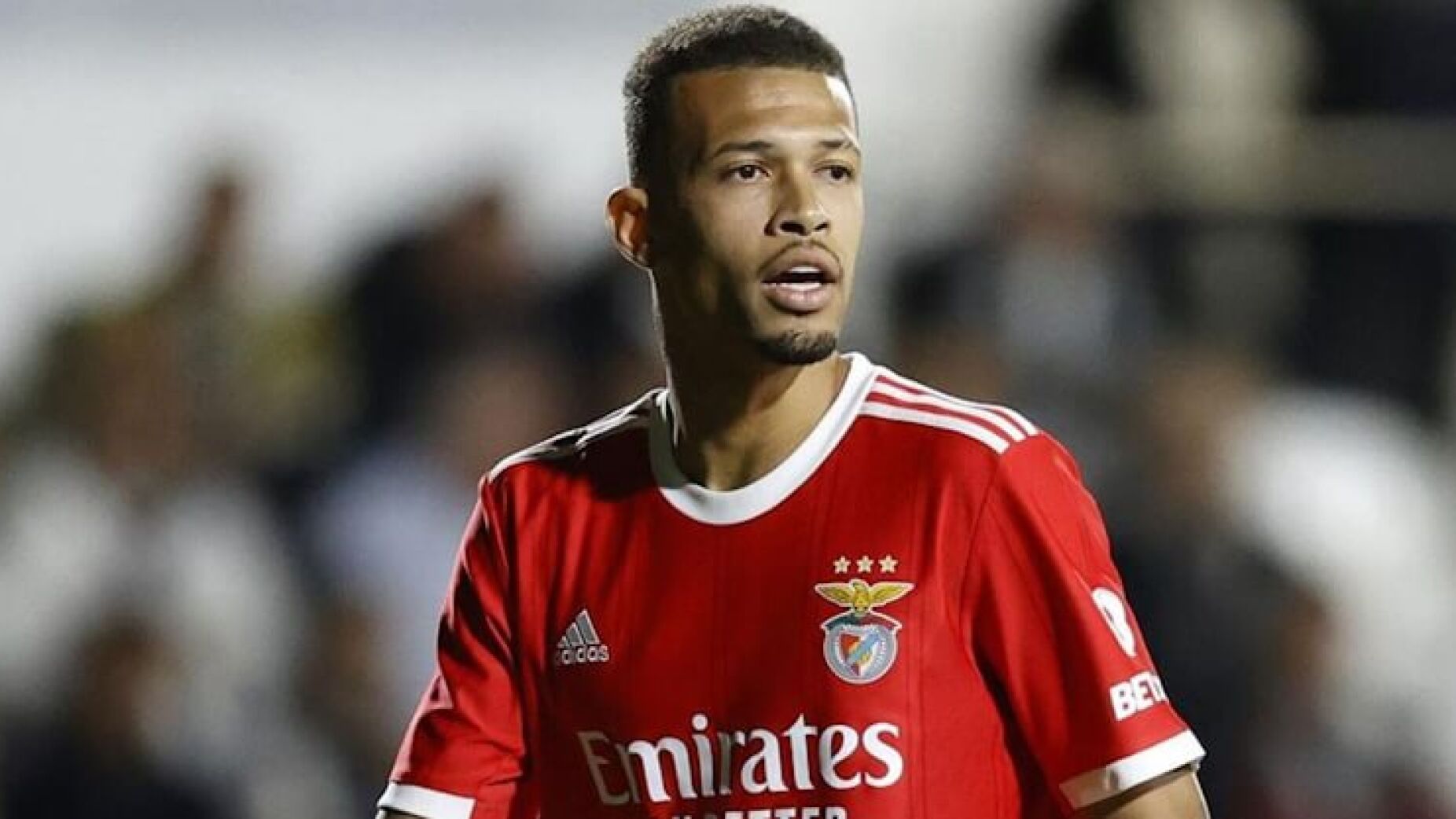 João Victor volta a encher os cofres do Benfica