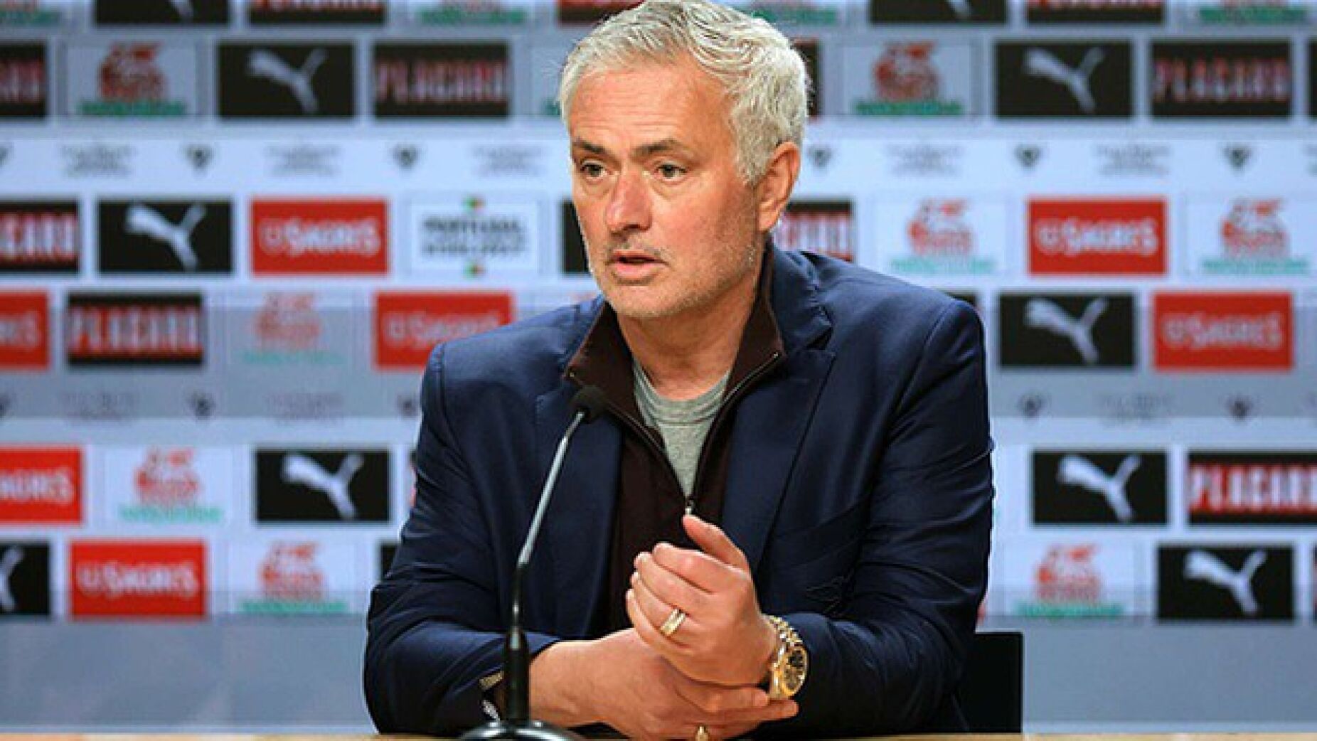 Com o Sporting no Emirates e o Porto em Nottingham, Mourinho observa e espera &mdash; o d&eacute;rbi de domingo est&aacute; a quatro dias