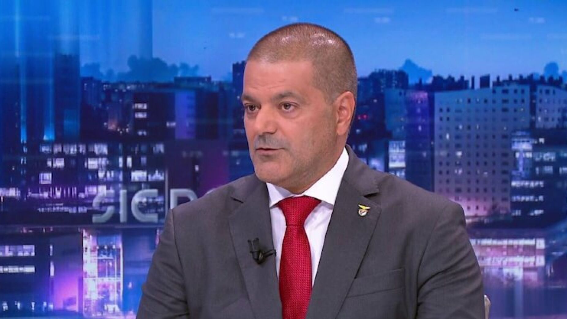 Cristóvão Carvalho: "Rui Costa está tentar sobreviver através das emoções dos sócios"