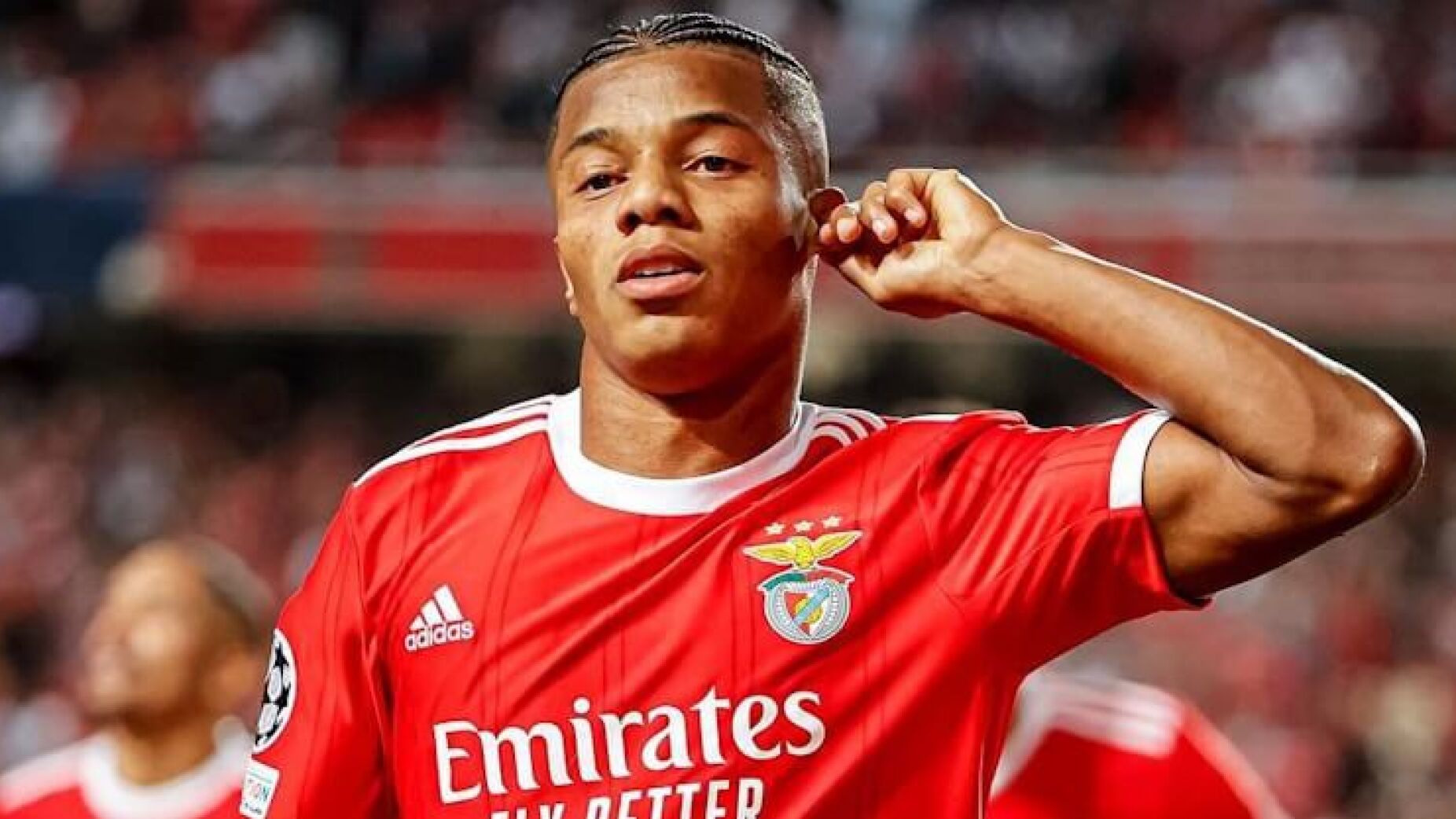 Neres perto de se tornar na maior transferência do Benfica para Itália