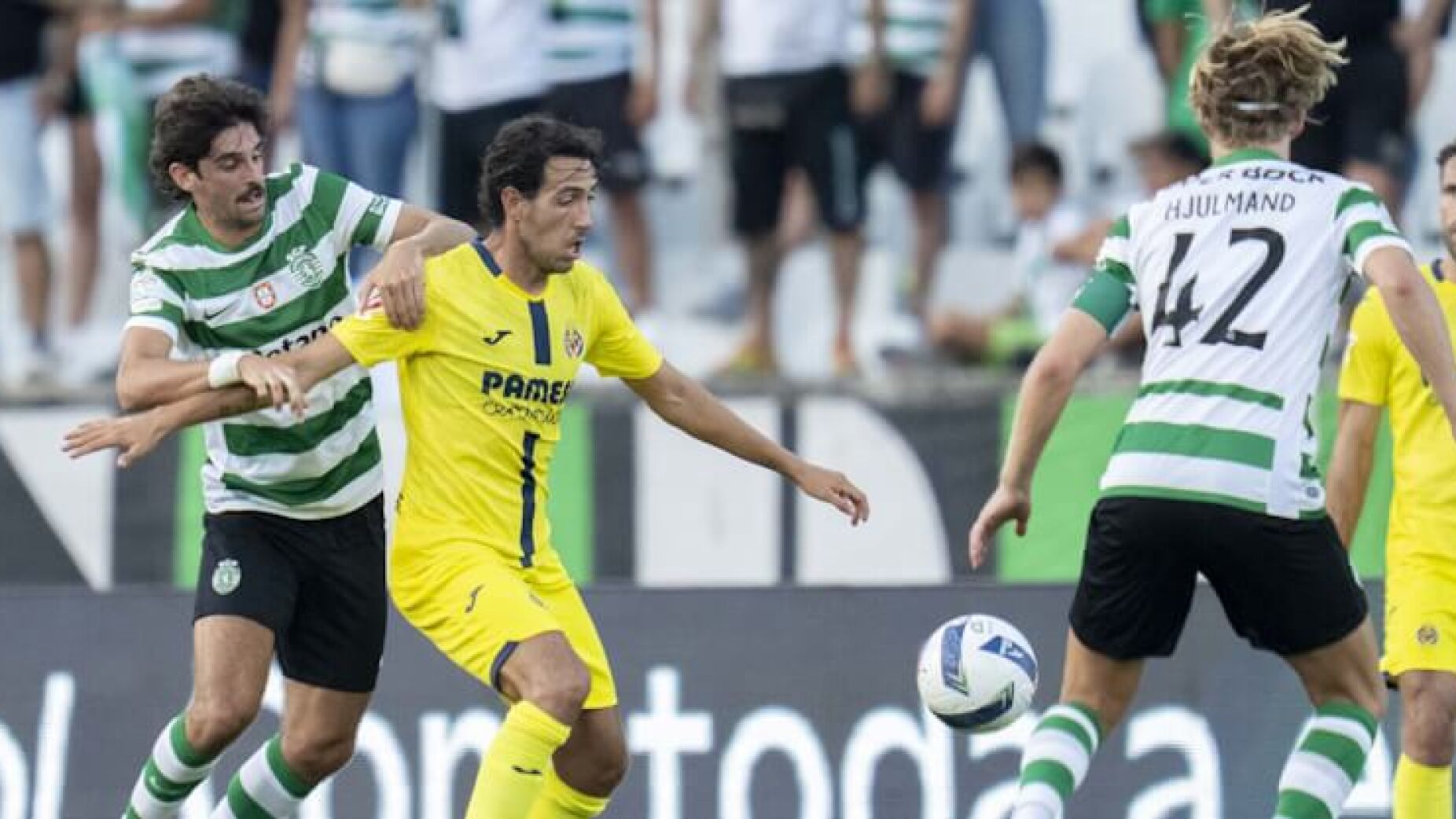 Sporting mostra-se ao sócios com vitória no Troféu Cinco Violinos