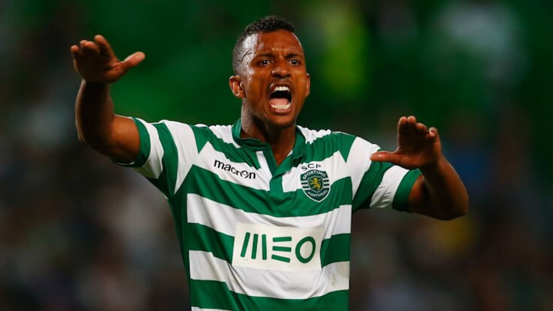 Nani revela que Vieira e Conceição tentaram desviá-lo para os rivais