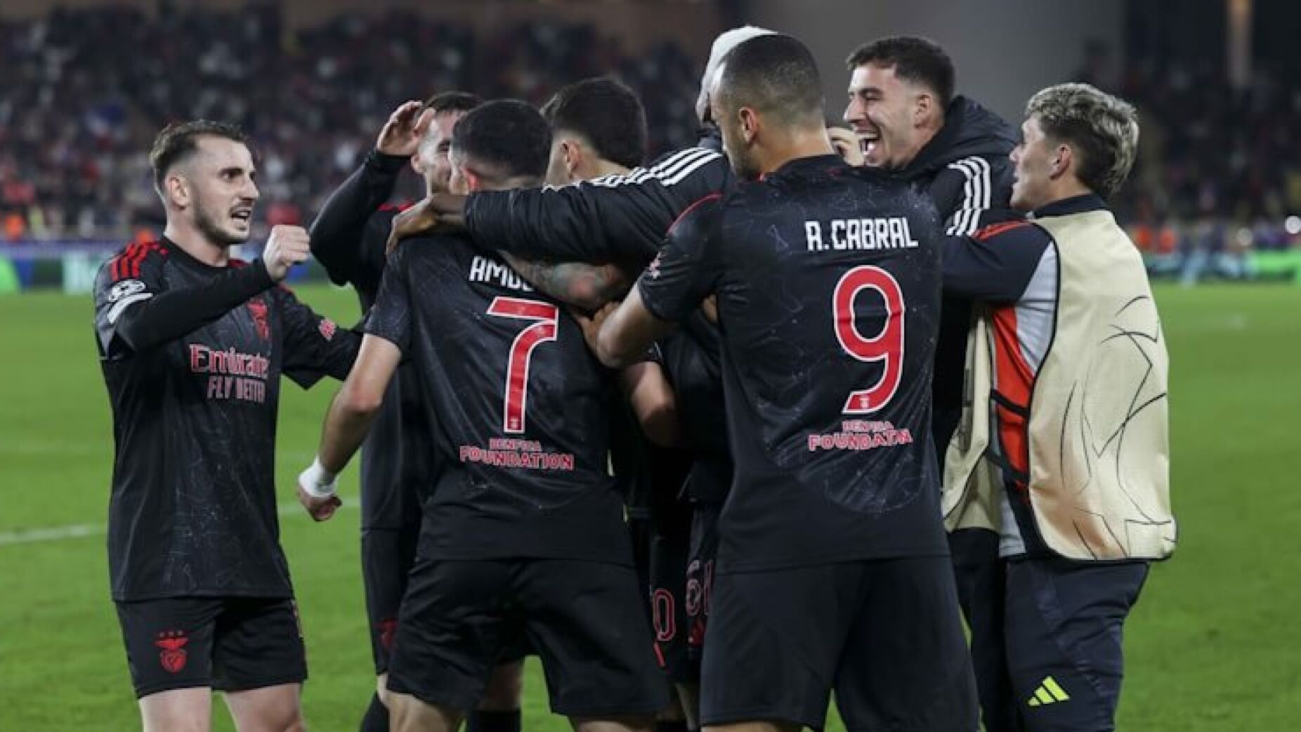 O recado do técnico do Monaco ao árbitro após vitória do Benfica