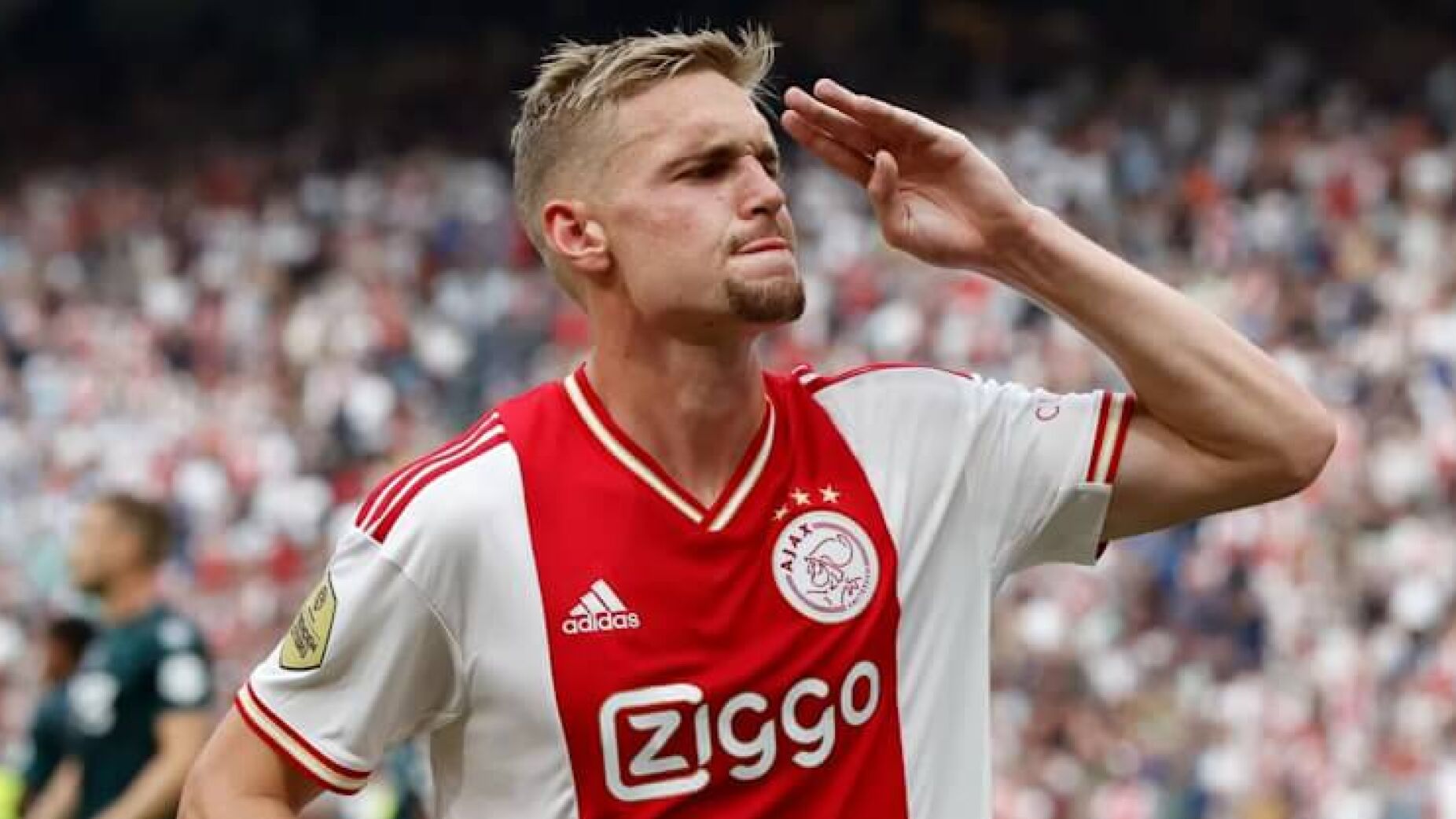A dura resposta do Ajax à proposta do FC Porto por Taylor