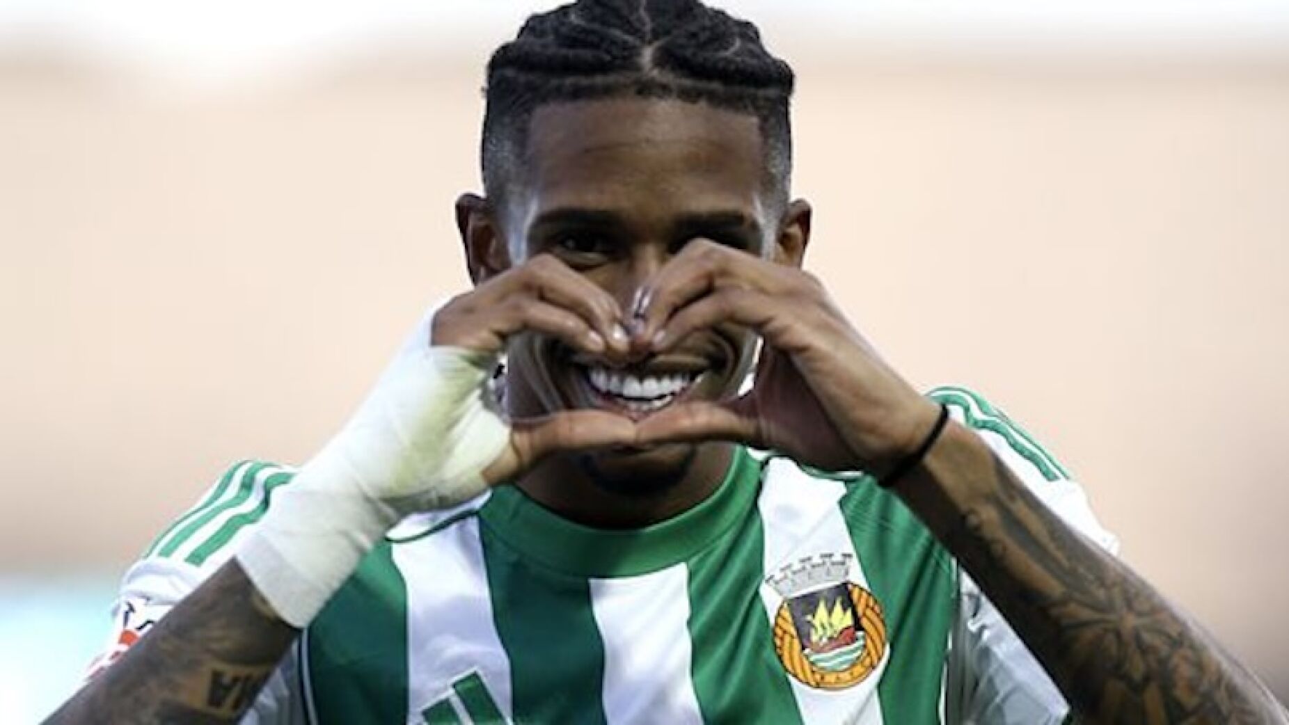 Benfica volta &agrave; carga por Andr&eacute; Luiz, mas Rio Ave mant&eacute;m posi&ccedil;&atilde;o firme