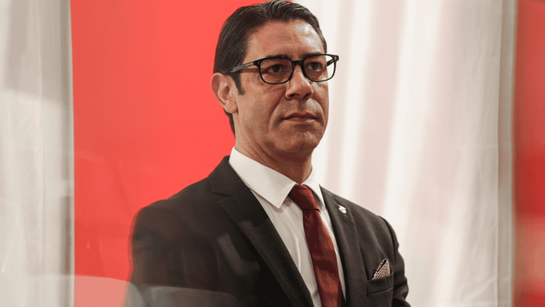 Rui Costa: "N&atilde;o me lembro de um clube t&atilde;o prejudicado pelos &aacute;rbitros como o Benfica este ano"