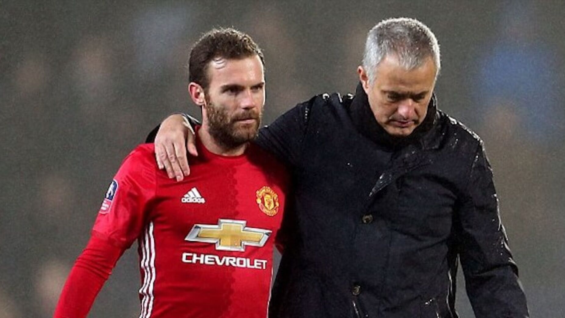 Mata recorda receio da família com chegada de Mourinho ao Man. United