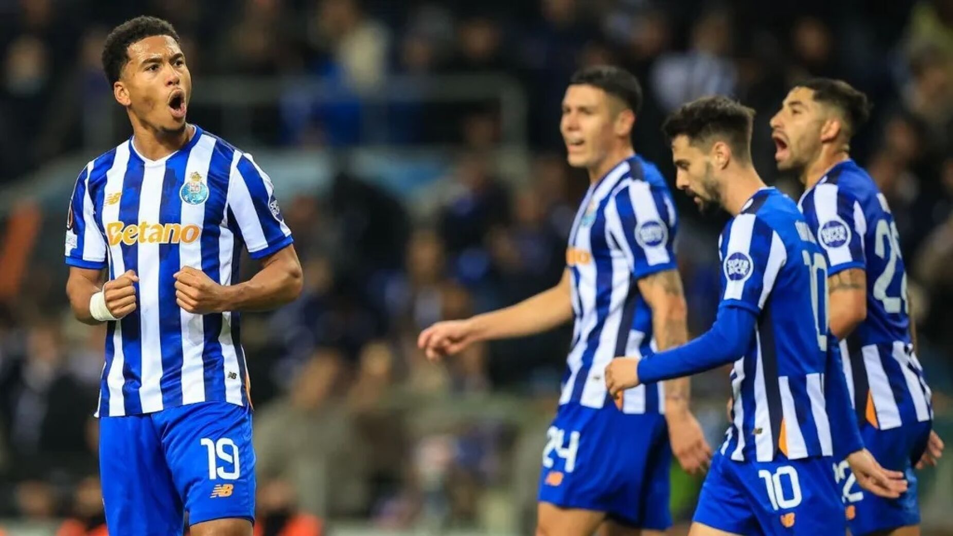 Quem respira de al&iacute;vio&hellip; e quem ainda sonha mais alto: o cen&aacute;rio europeu de FC Porto e SC Braga