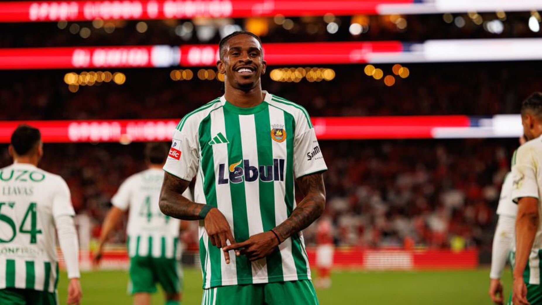 &laquo;Est&aacute; preparado para um clube grande&raquo;: Andr&eacute; Luiz convence quem o lan&ccedil;ou em Portugal