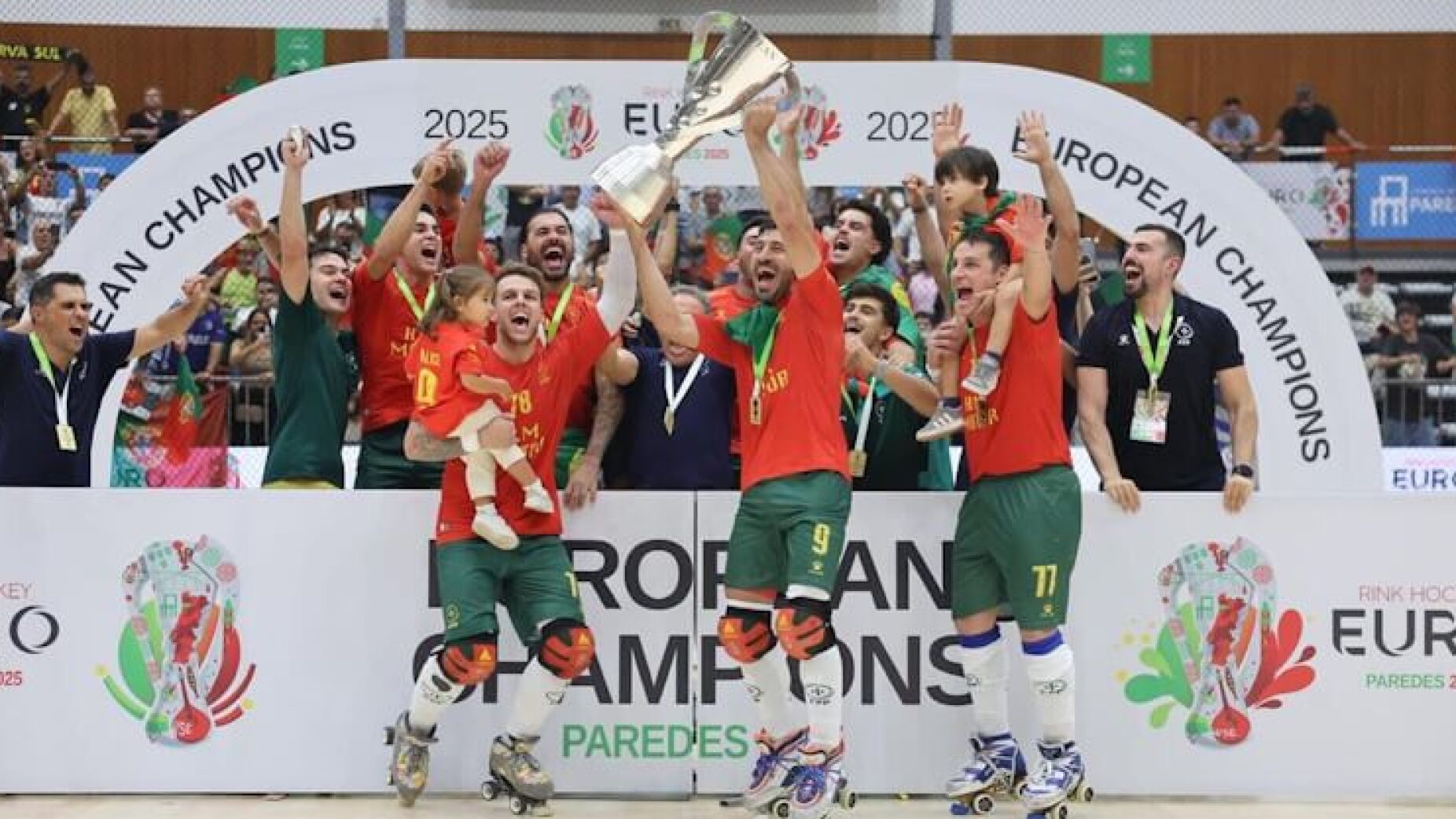 Portugal arrasa França e sagra-se campeão europeu de hóquei