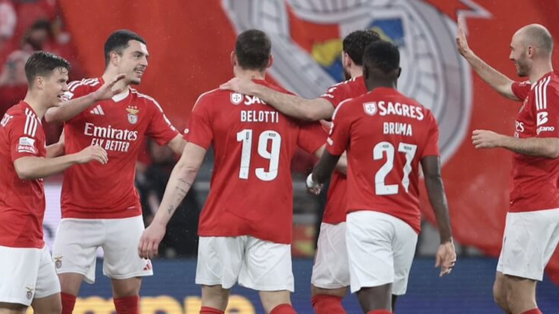 Benfica alcança vitória incontestável sobre o Nacional