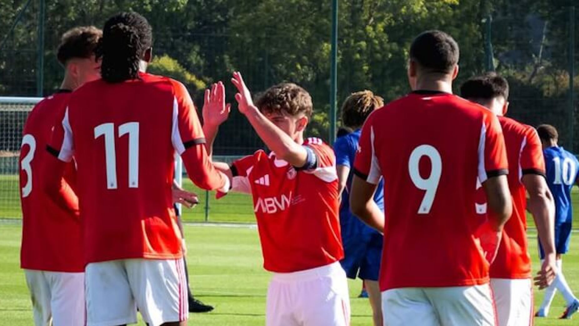 Benfica goleado diante do Chelsea na Youth League em jogo com 7 golos