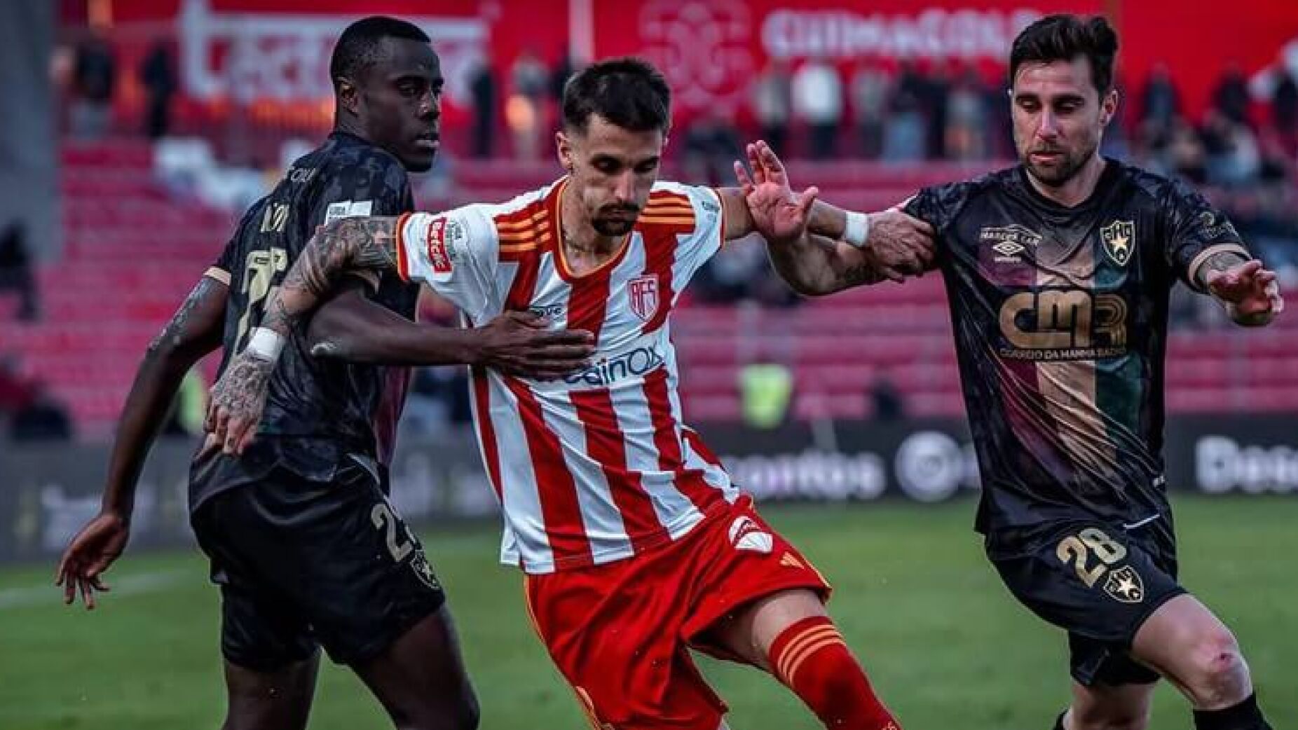 Dois treinadores de saída de clubes da I Liga ao fim de 5 jornadas