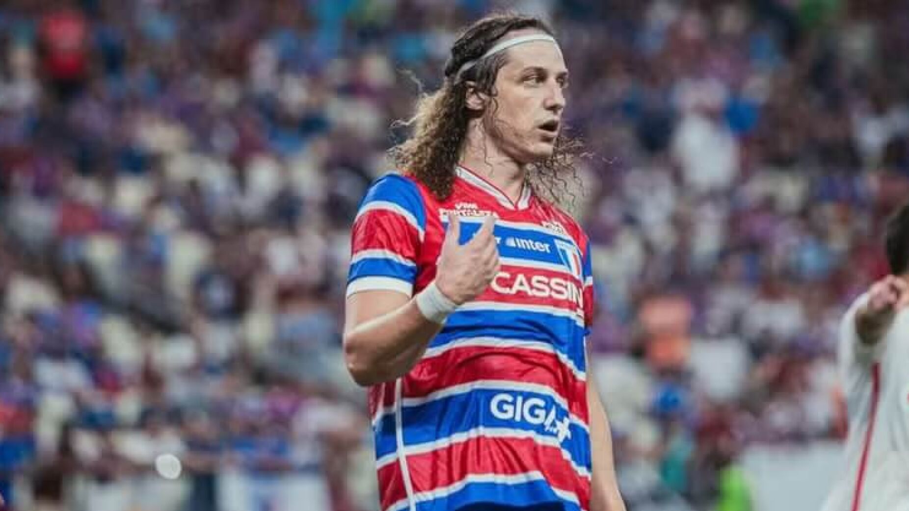 David Luiz rescinde com o Fortaleza e regressa ao futebol europeu