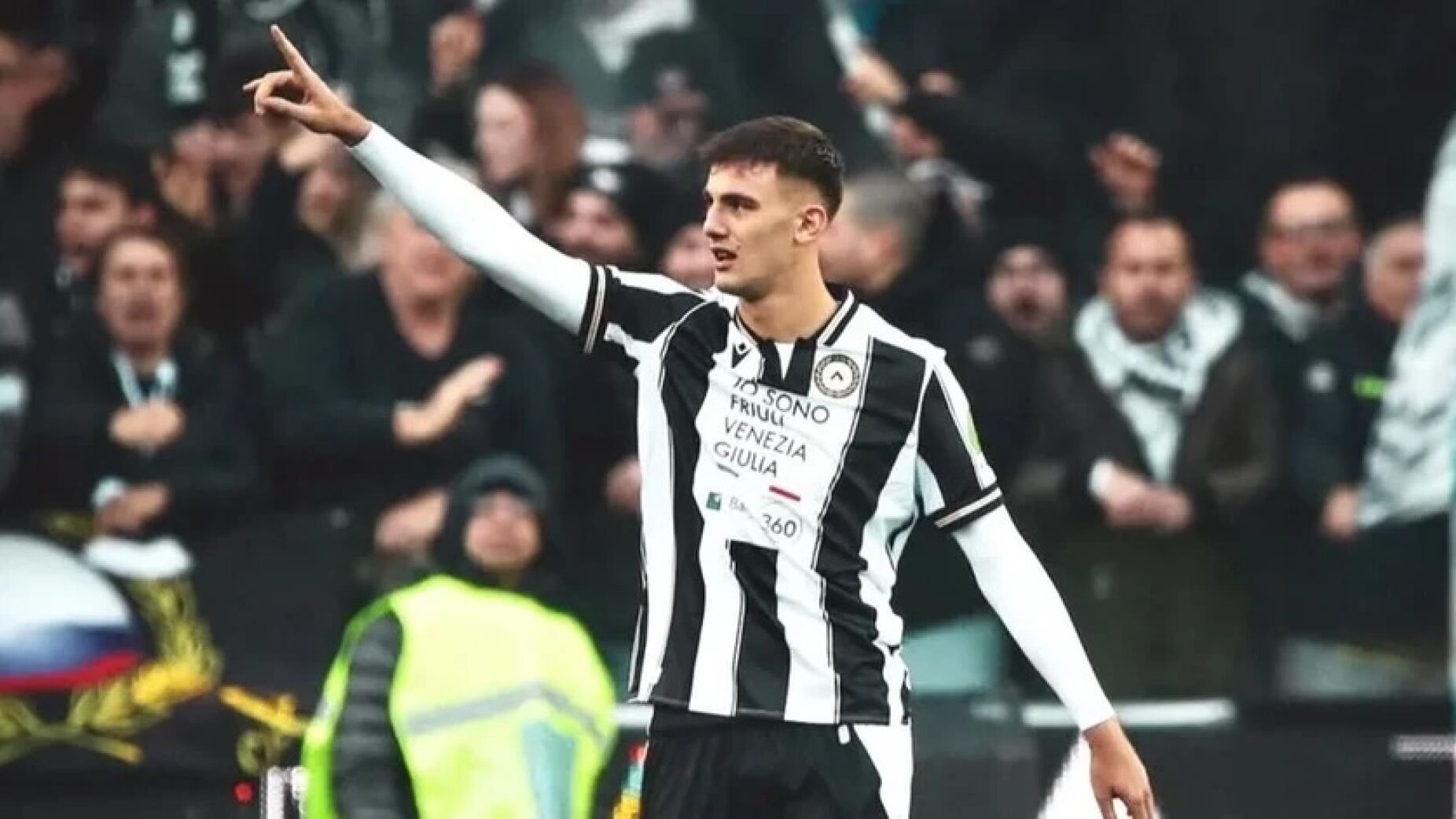 Há um nome que começa a ganhar força para o ataque do Benfica