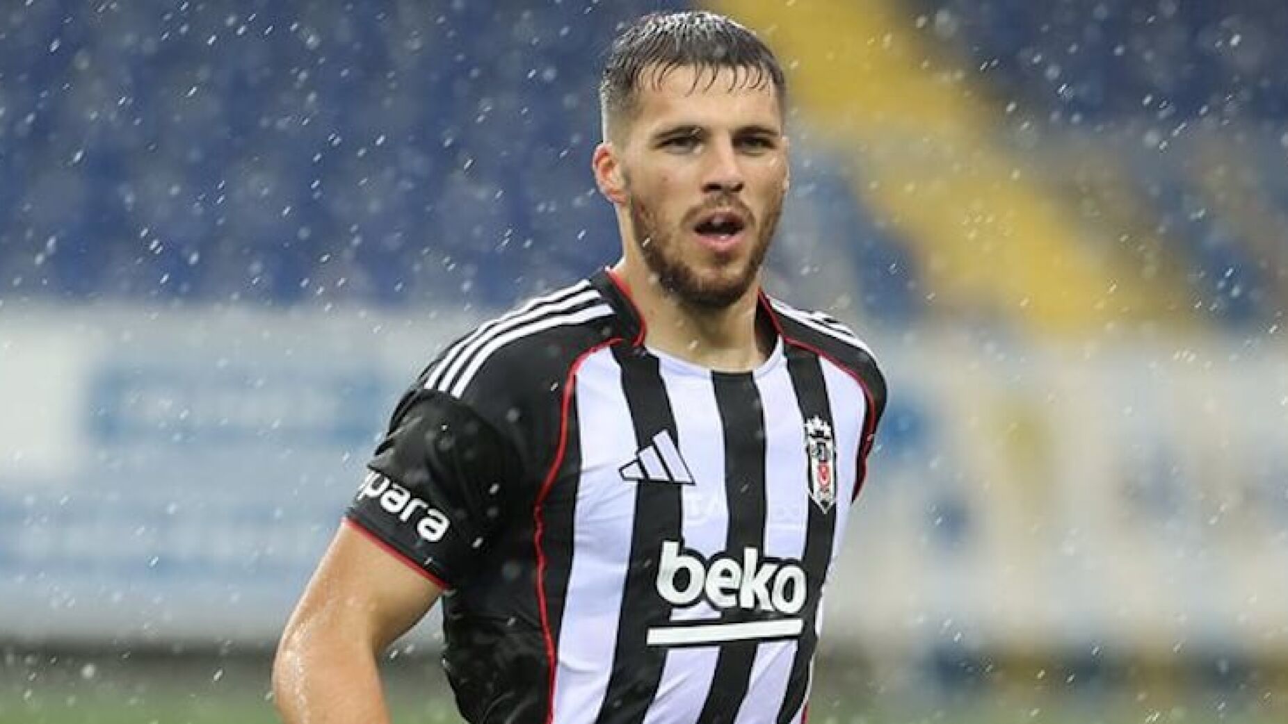 Jurásek fecha conta de Instagram após estreia pelo Besiktas