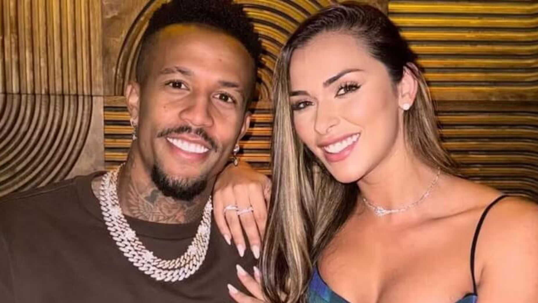 Éder Militão surpreende namorada com carro de luxo como prenda de Natal