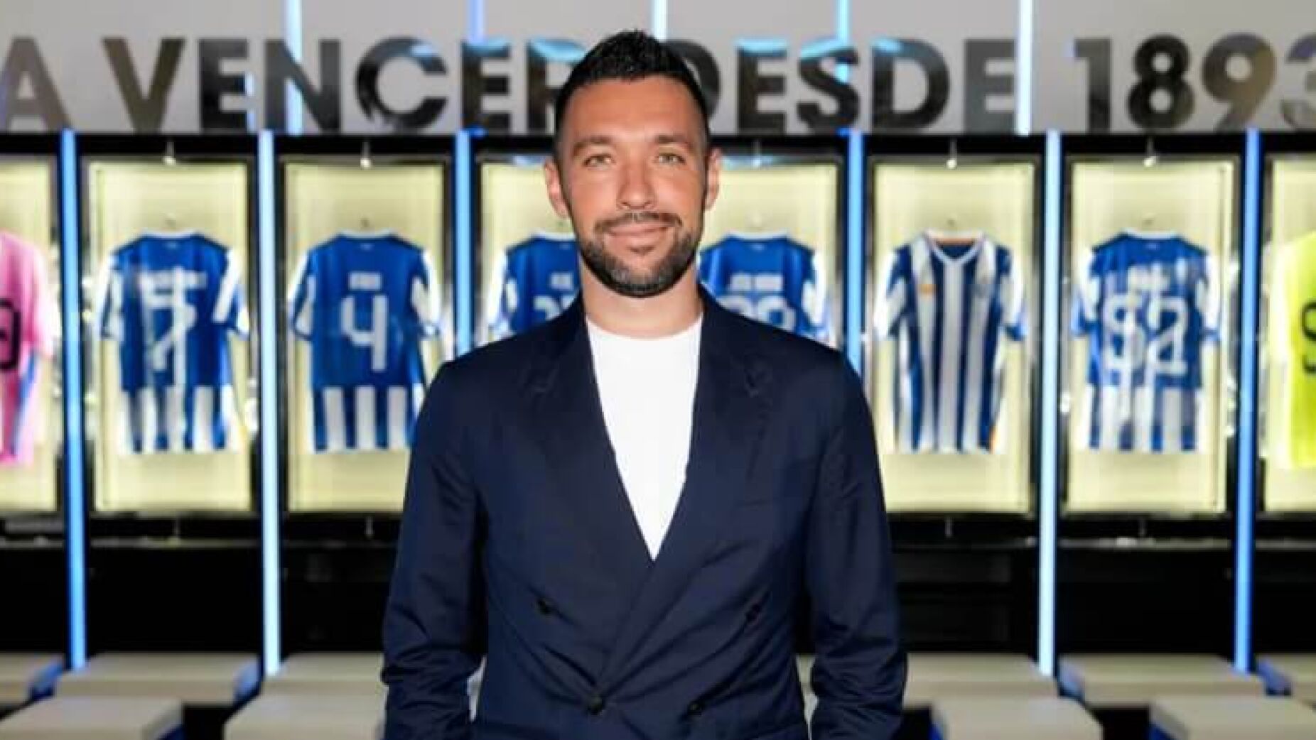 FC Porto oficializa Francesco Farioli como novo treinador