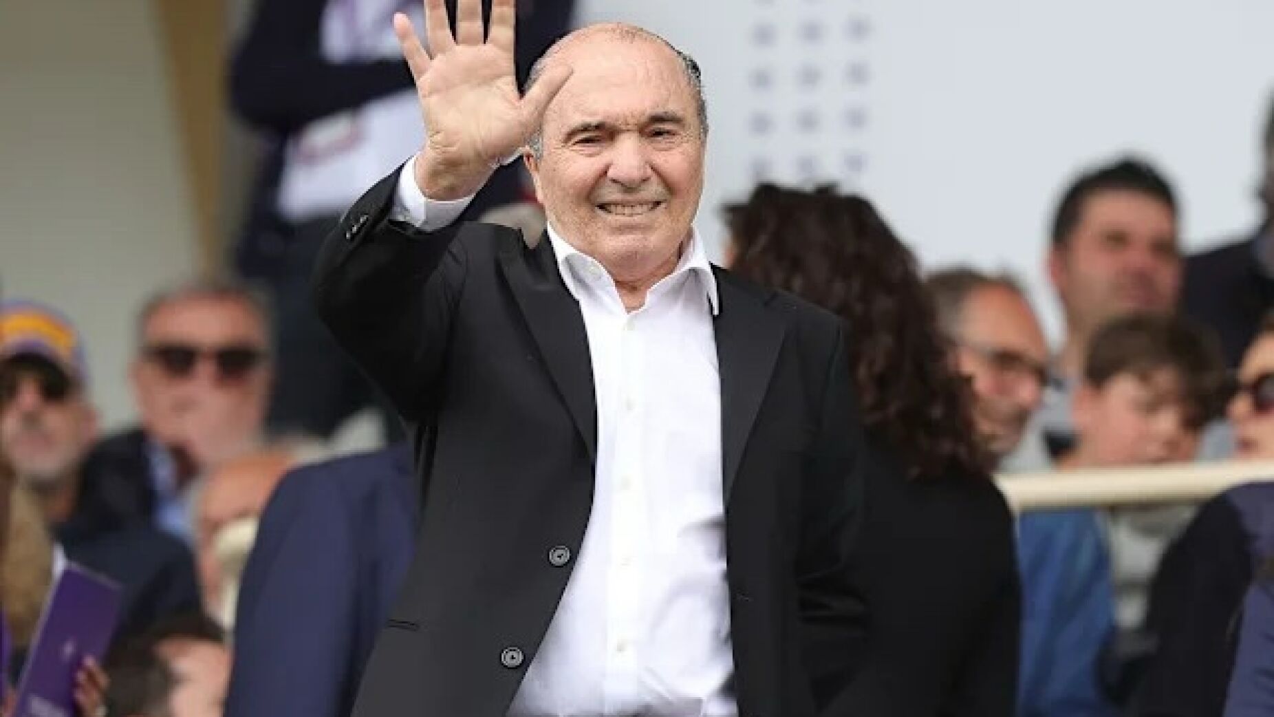 It&aacute;lia em choque com a morte de Rocco Commisso durante a madrugada