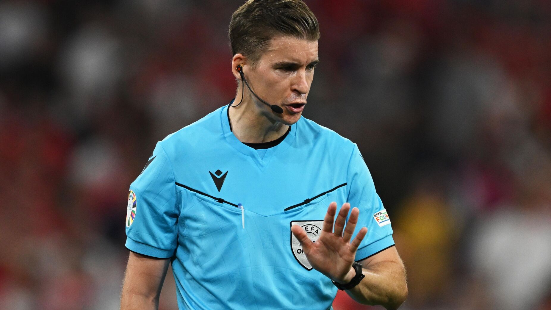 O &aacute;rbitro de amanh&atilde; no Emirates expulsou Mourinho na Luz em fevereiro &mdash; Fran&ccedil;ois Letexier regressa a um jogo portugu&ecirc;s na Champions