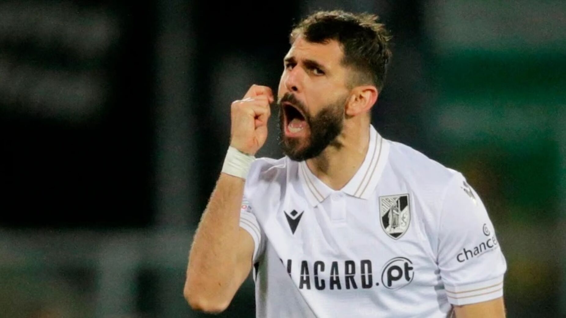 V. Guimar&atilde;es: de &lsquo;menino&rsquo; para &lsquo;meninos&rsquo;&hellip; no final todos foram crescidos