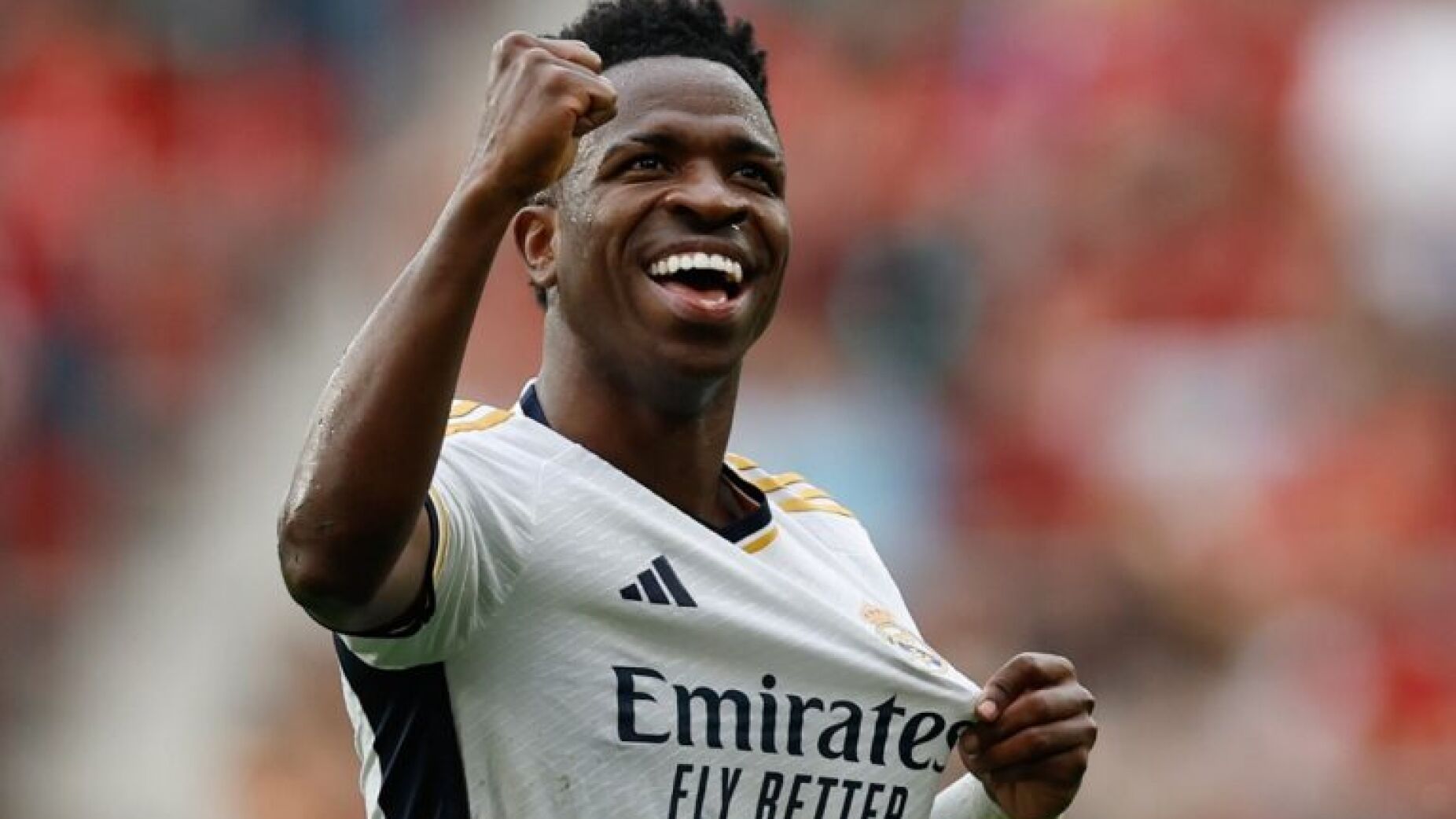 Chelsea entra forte na corrida por Vin&iacute;cius J&uacute;nior com proposta milion&aacute;ria