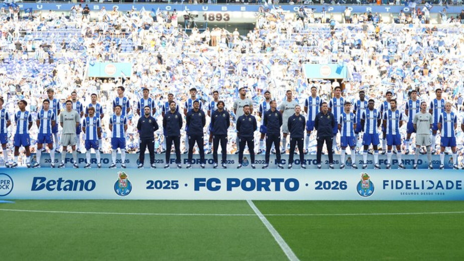 O efeito do t&iacute;tulo: plantel do FC Porto valoriza 55 milh&otilde;es de euros numa &eacute;poca