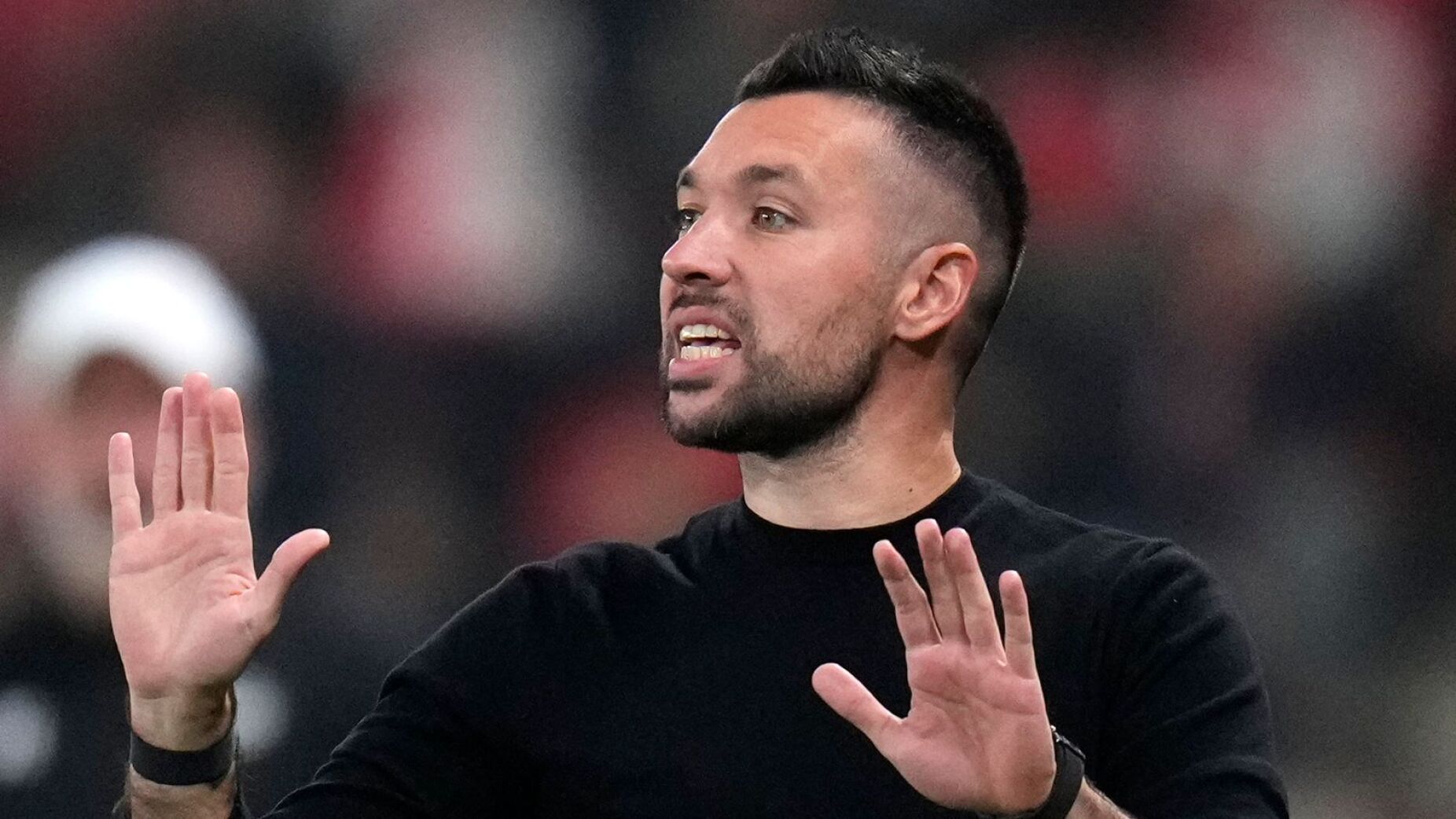 Farioli lan&ccedil;a cl&aacute;ssico da Luz: elogios a Mourinho, d&uacute;vidas f&iacute;sicas e confian&ccedil;a num FC Porto &ldquo;a voltar&rdquo;