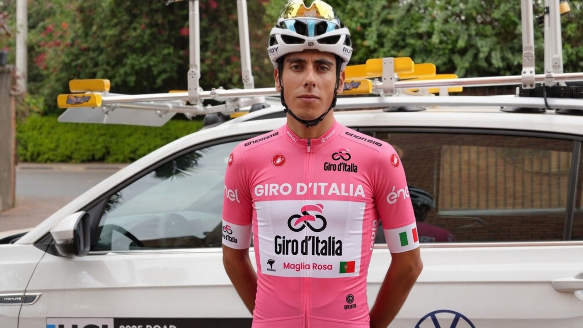 Afonso Eul&aacute;lio lidera o Giro d'Italia e Portugal n&atilde;o acredita no que est&aacute; a ver
