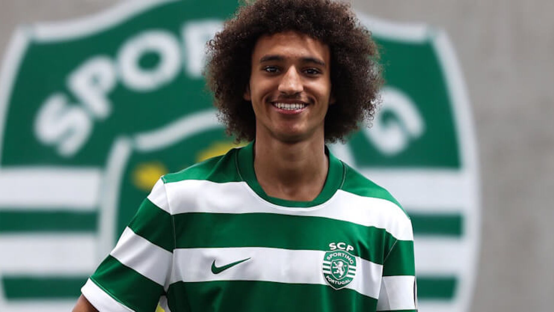 Sporting bate Man. United e garante promessa belga - OFICIAL