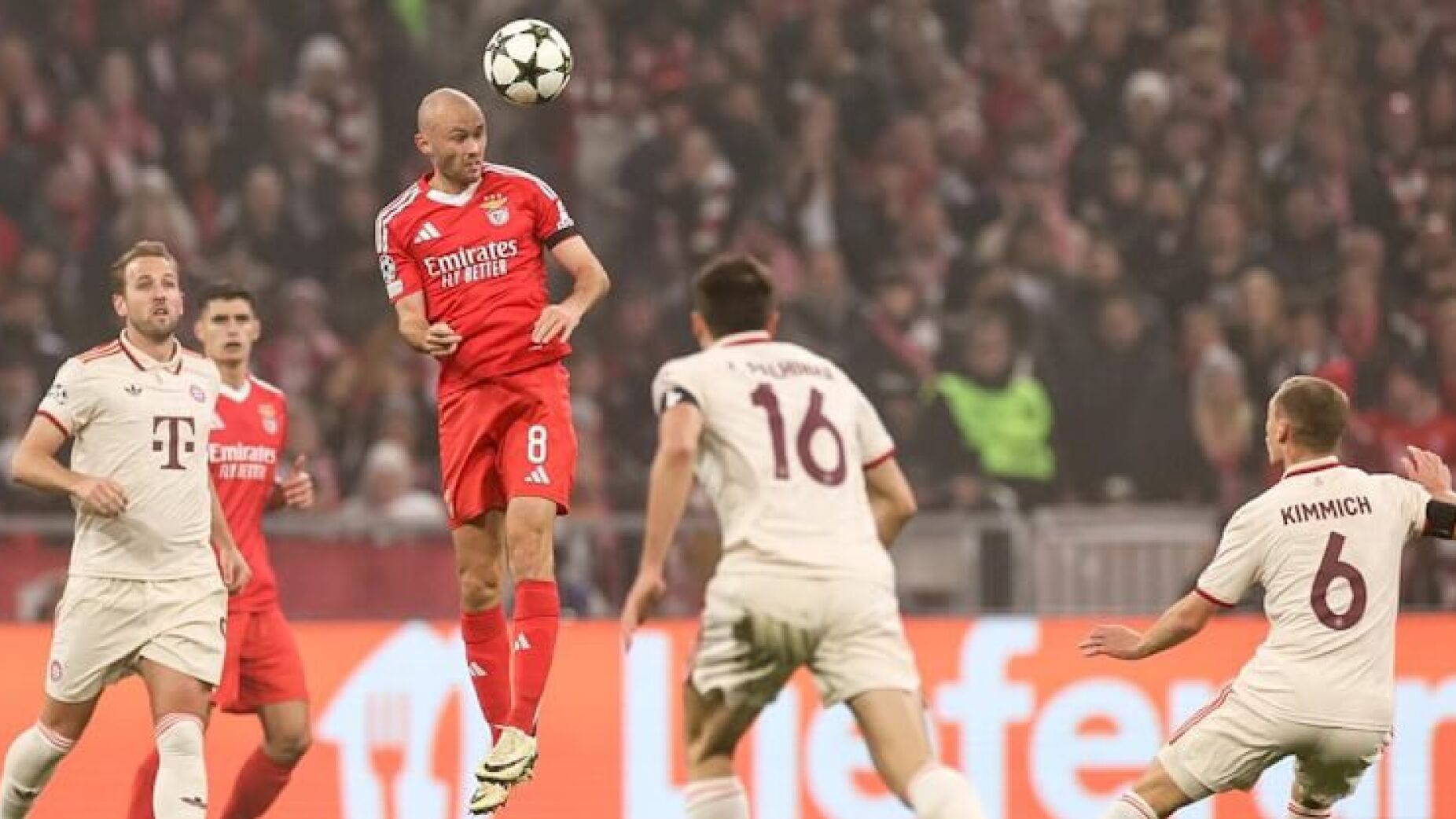 Bayern Munique iguala Benfica e também anuncia 400 mil sócios