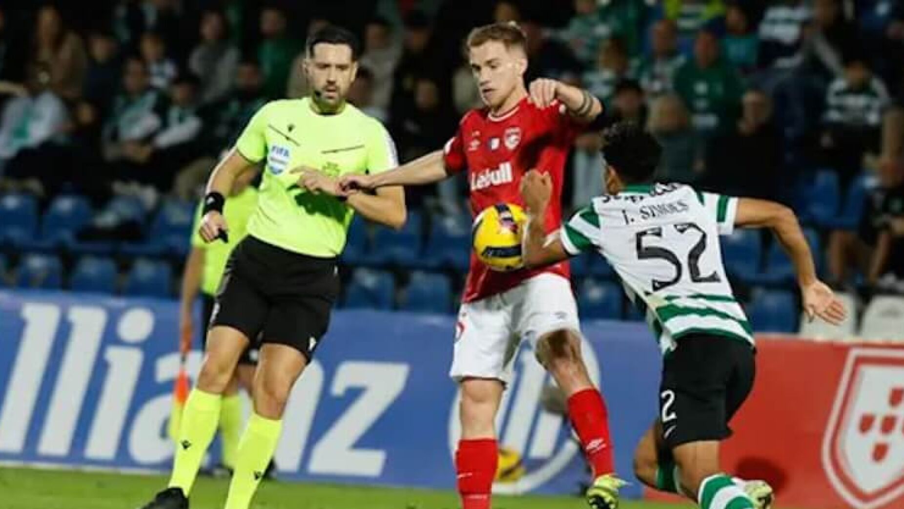 Conselho de Arbitragem vai tomar medidas drásticas contra árbitro do Sta Clara-Sporting