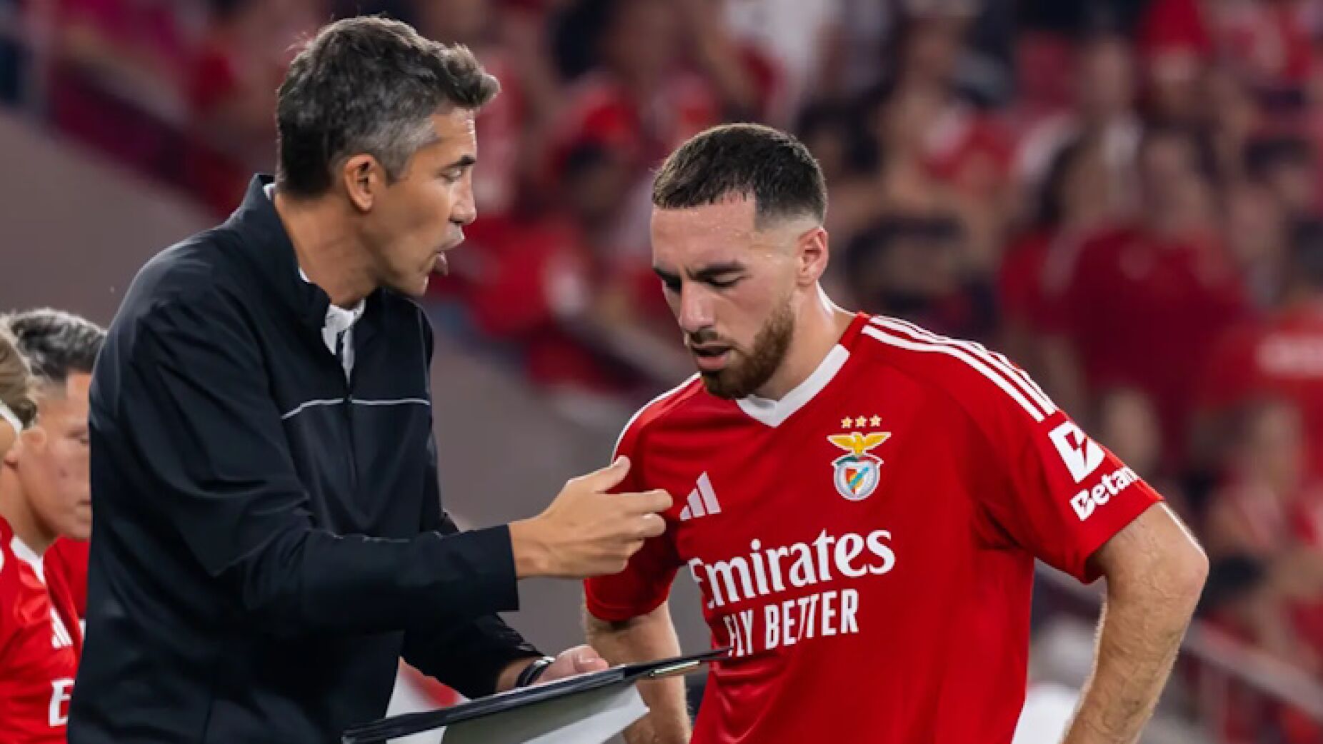 Gesto de Kokçu com Lage no treino após discussão dá que falar