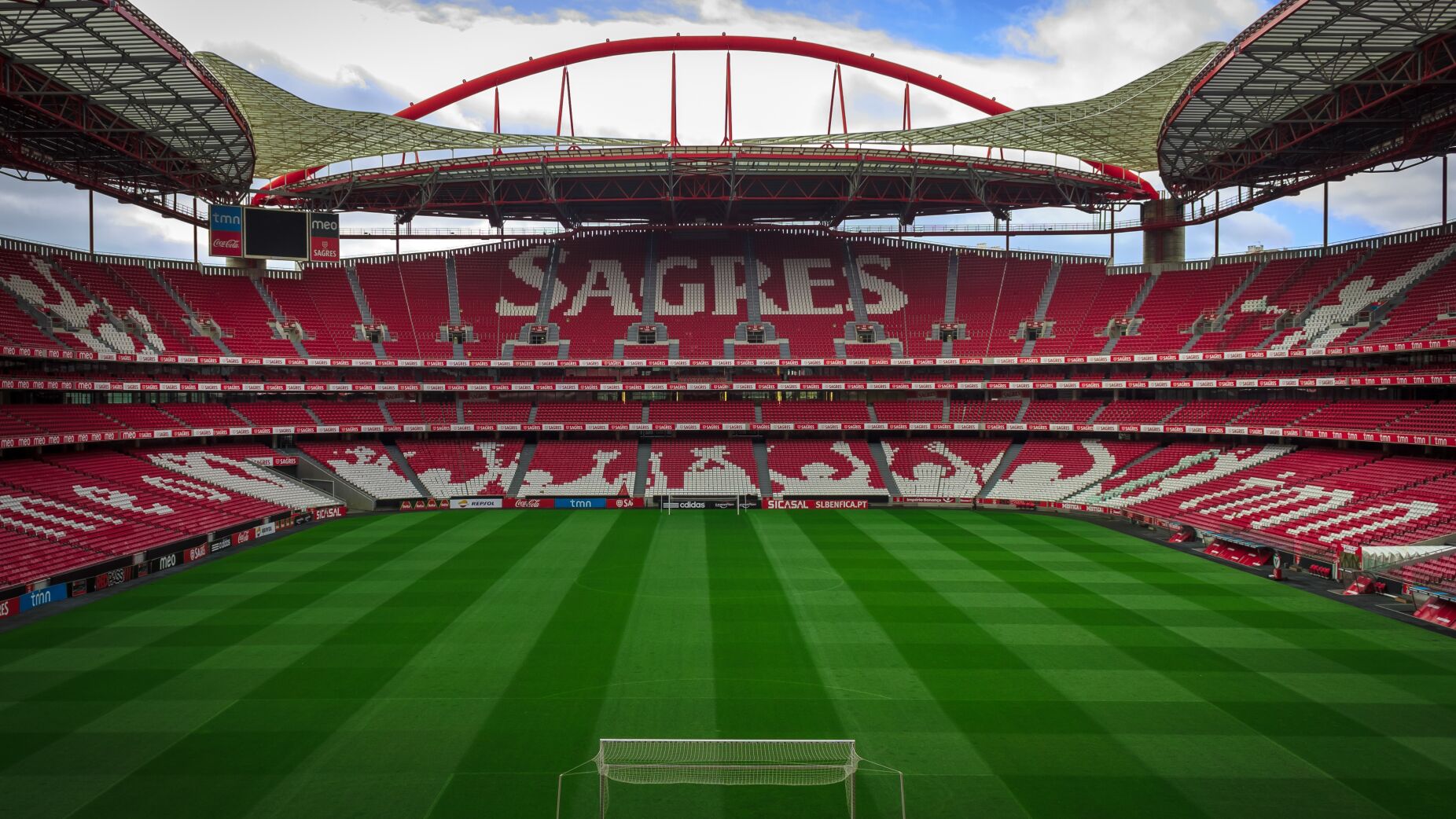 A janela fechou&hellip; mas o mercado n&atilde;o. Os dossiers que ainda agitam Drag&atilde;o, Alvalade e Luz