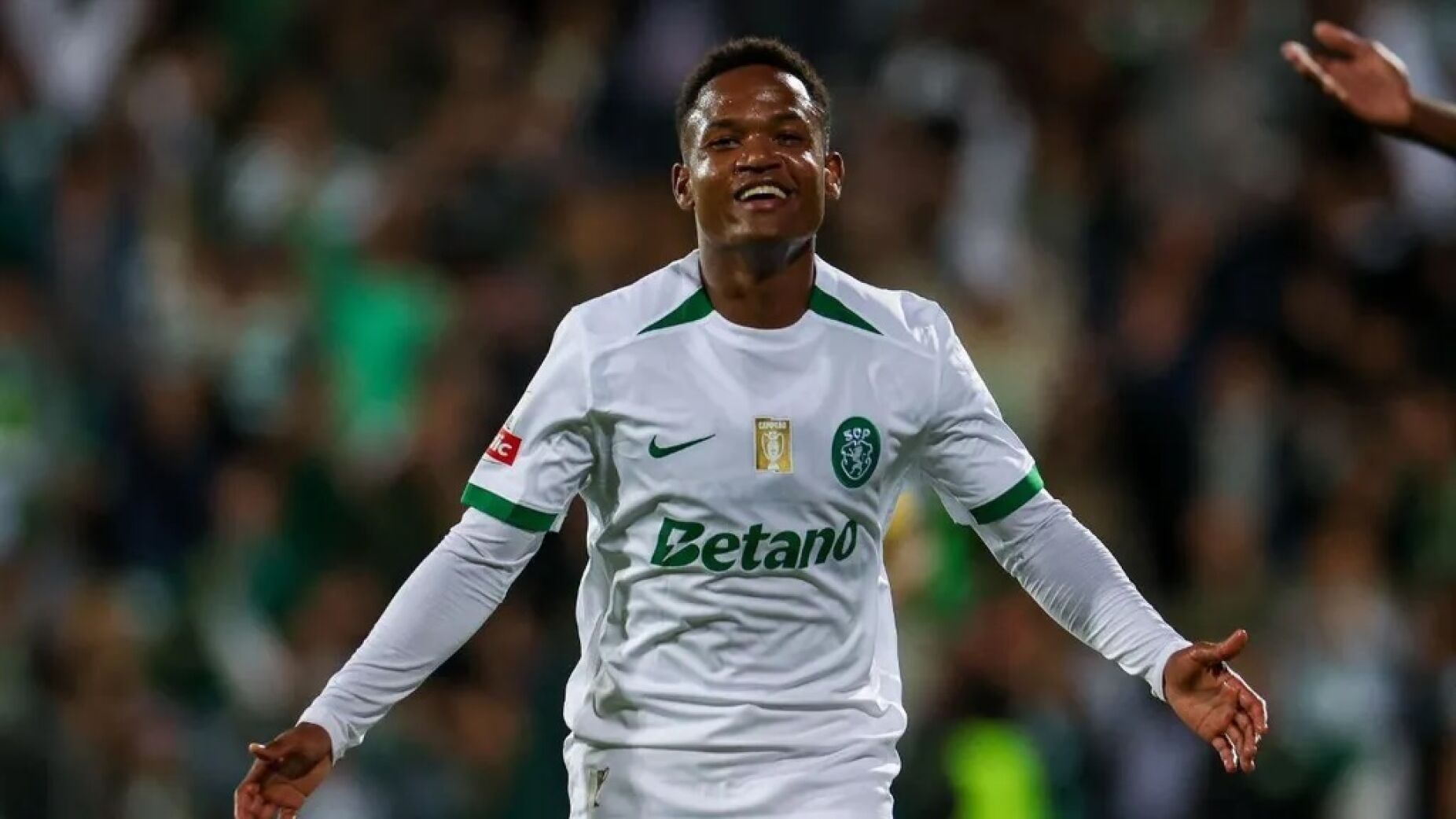 Sporting blinda uma das suas pe&ccedil;as-chave&hellip; mas prepara terreno para o ver&atilde;o