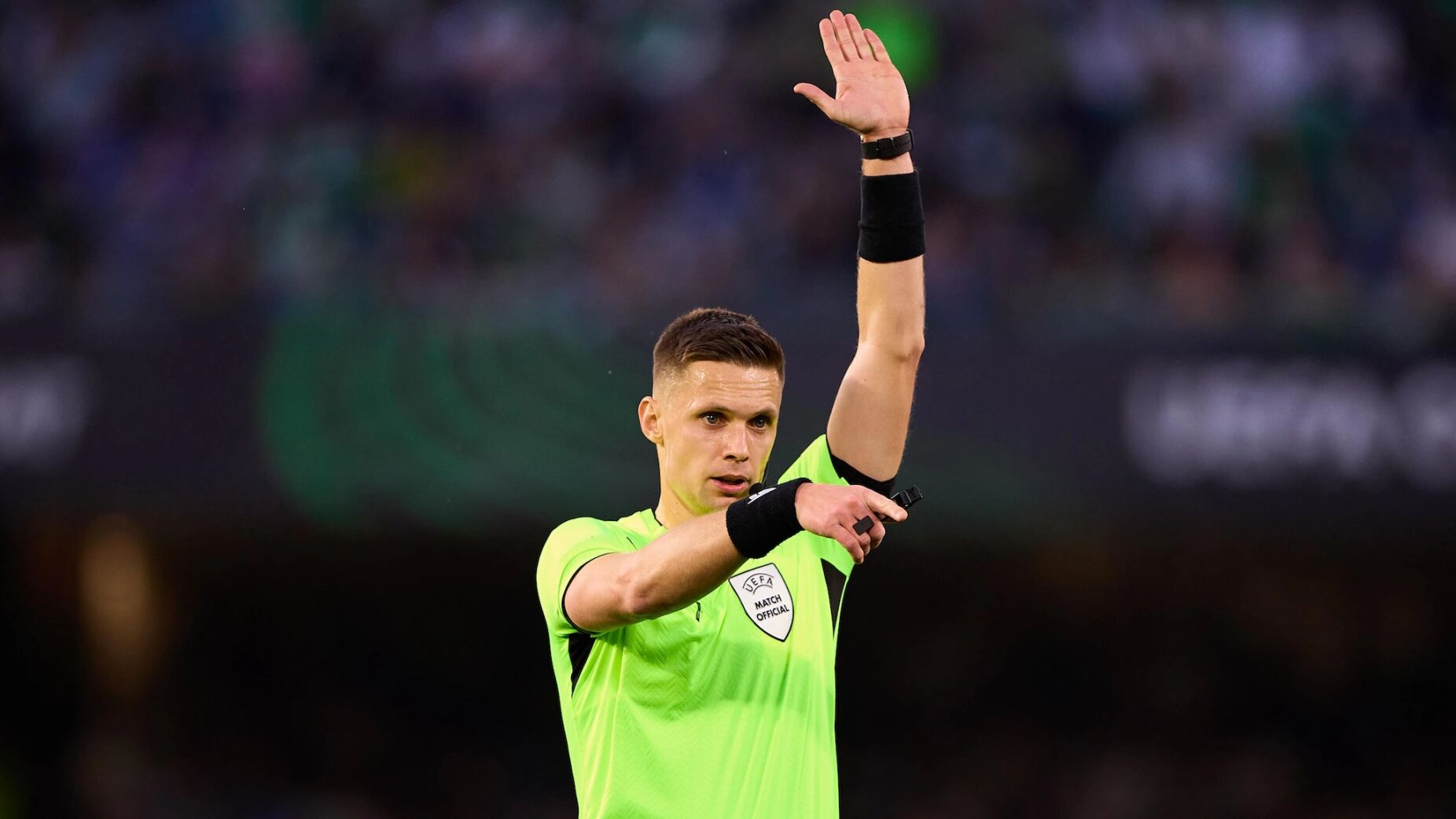 Mundial pode trazer revolu&ccedil;&atilde;o no ritmo de jogo: cinco segundos para lan&ccedil;ar&hellip; ou perde a bola