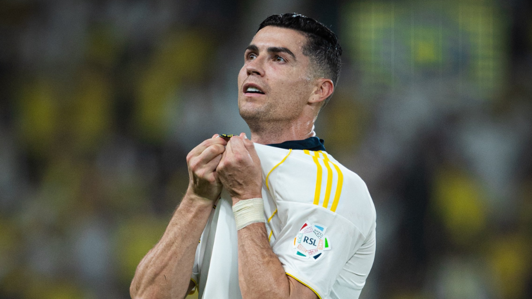 Ronaldo bisou, chorou e foi campe&atilde;o &mdash; e Jorge Jesus est&aacute; a dois t&iacute;tulos de Mourinho