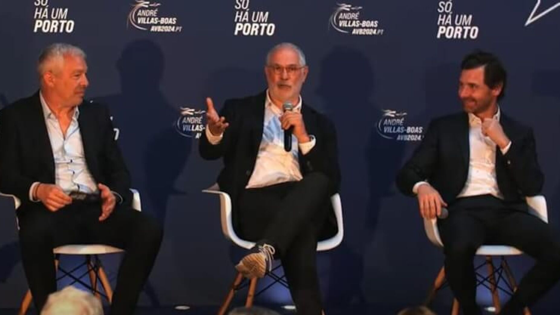 Entre Jorge Costa e Zubizarreta, há um com futuro no FC Porto em risco