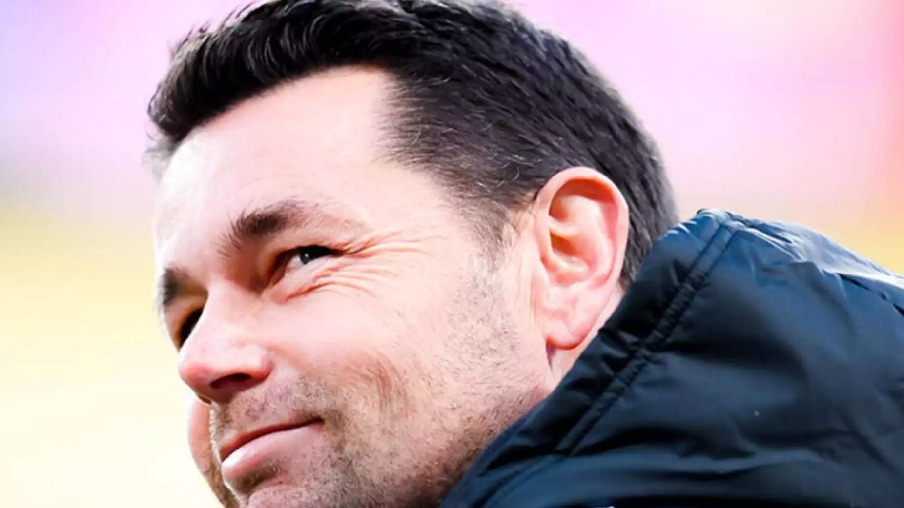 Pierre Sage Lidera a Ligue 1 e Elogia Treinadores Portugueses: “Em Vez de Invejá-los, Temos de Trabalhar Mais”