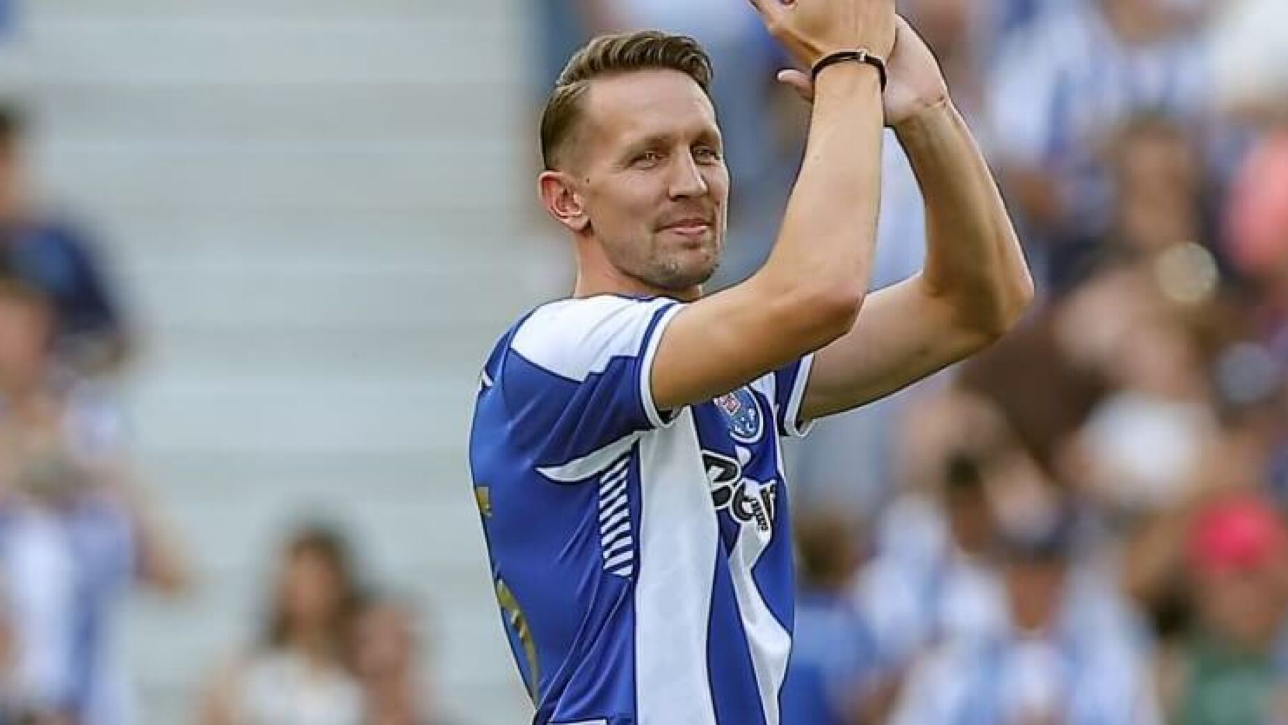 O plano genial do FC Porto para manter De Jong em segredo