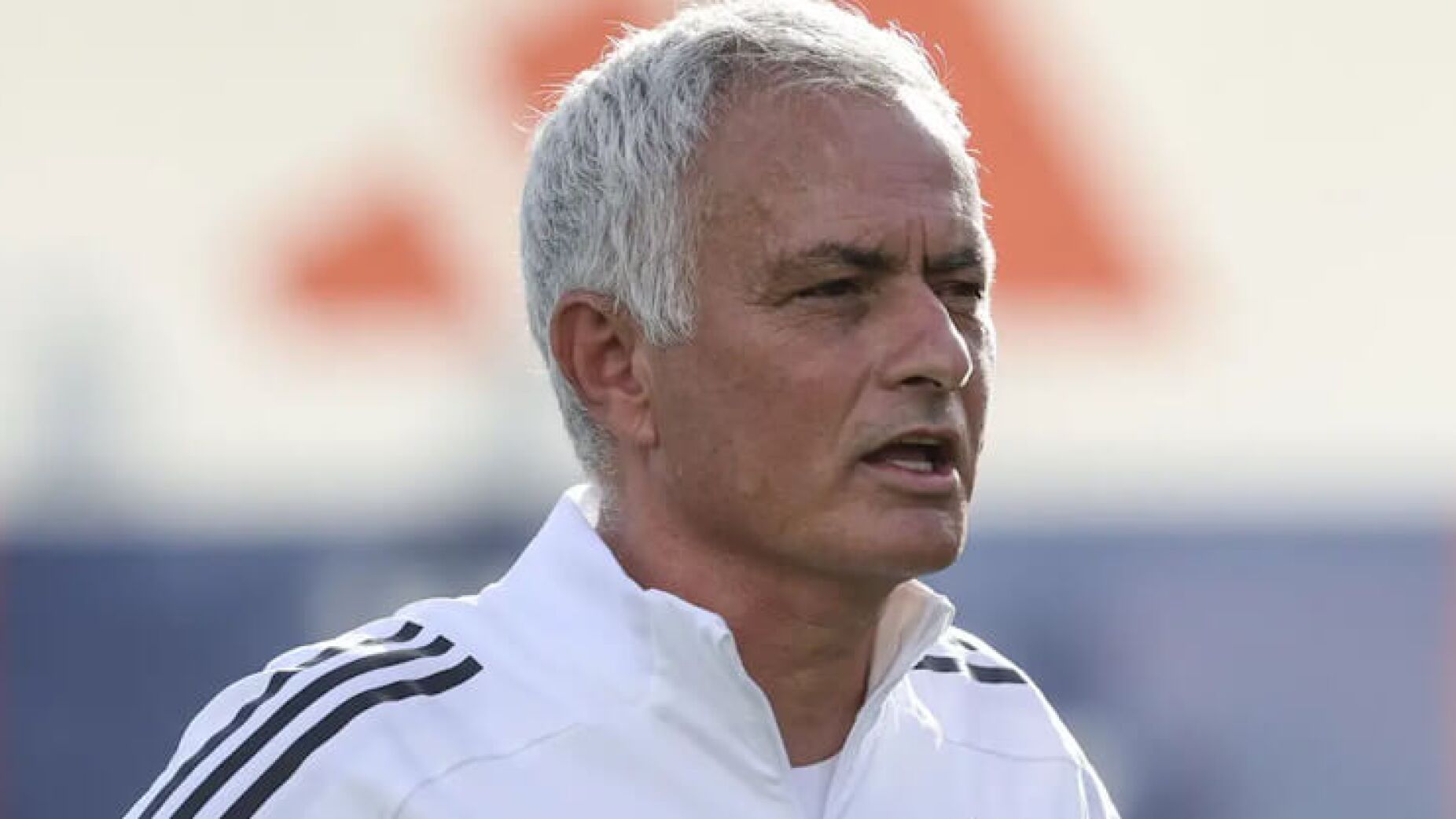 Comentador turco acusa Mourinho de aliar-se ao Benfica para trair o Fenerbahçe
