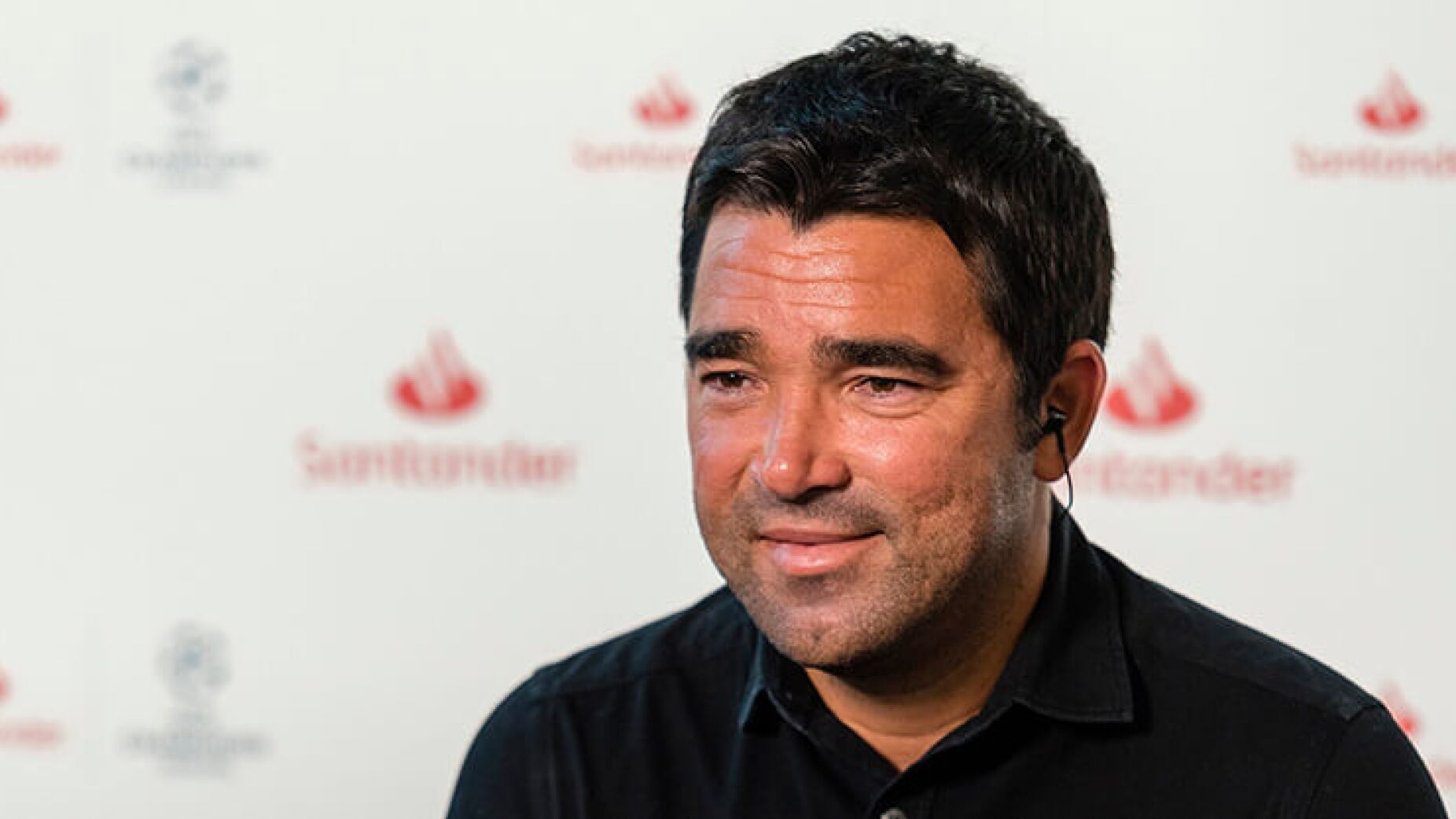 Deco lembra Barcelona: "O Benfica é muito forte"