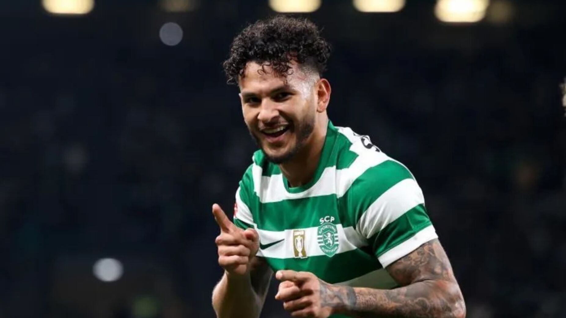 Revolta leonina em Barcelos: Su&aacute;rez parte porta de vidro ap&oacute;s empate com o Gil Vicente