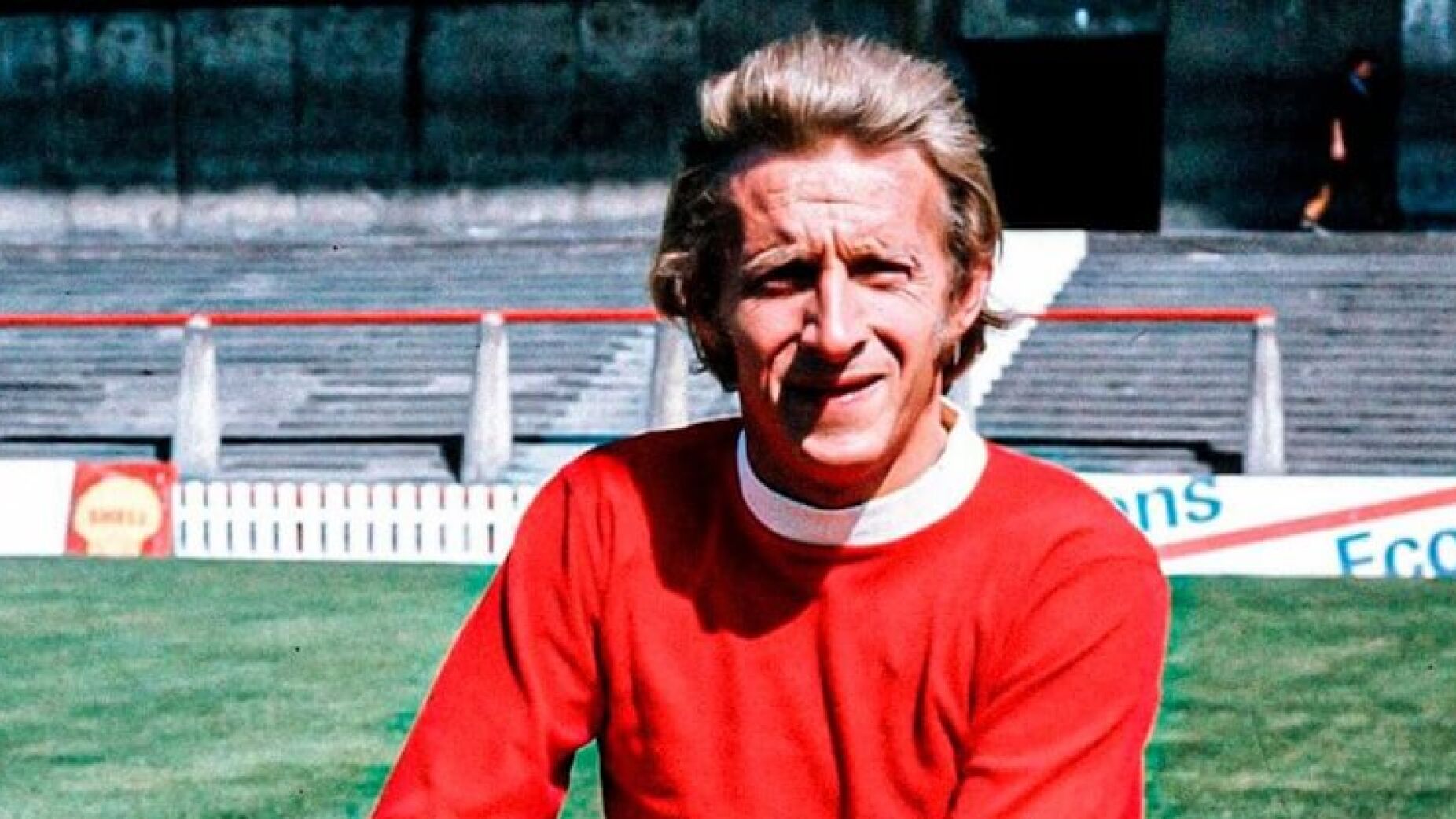 Morreu Denis Law, lenda do Manchester United e da Escócia