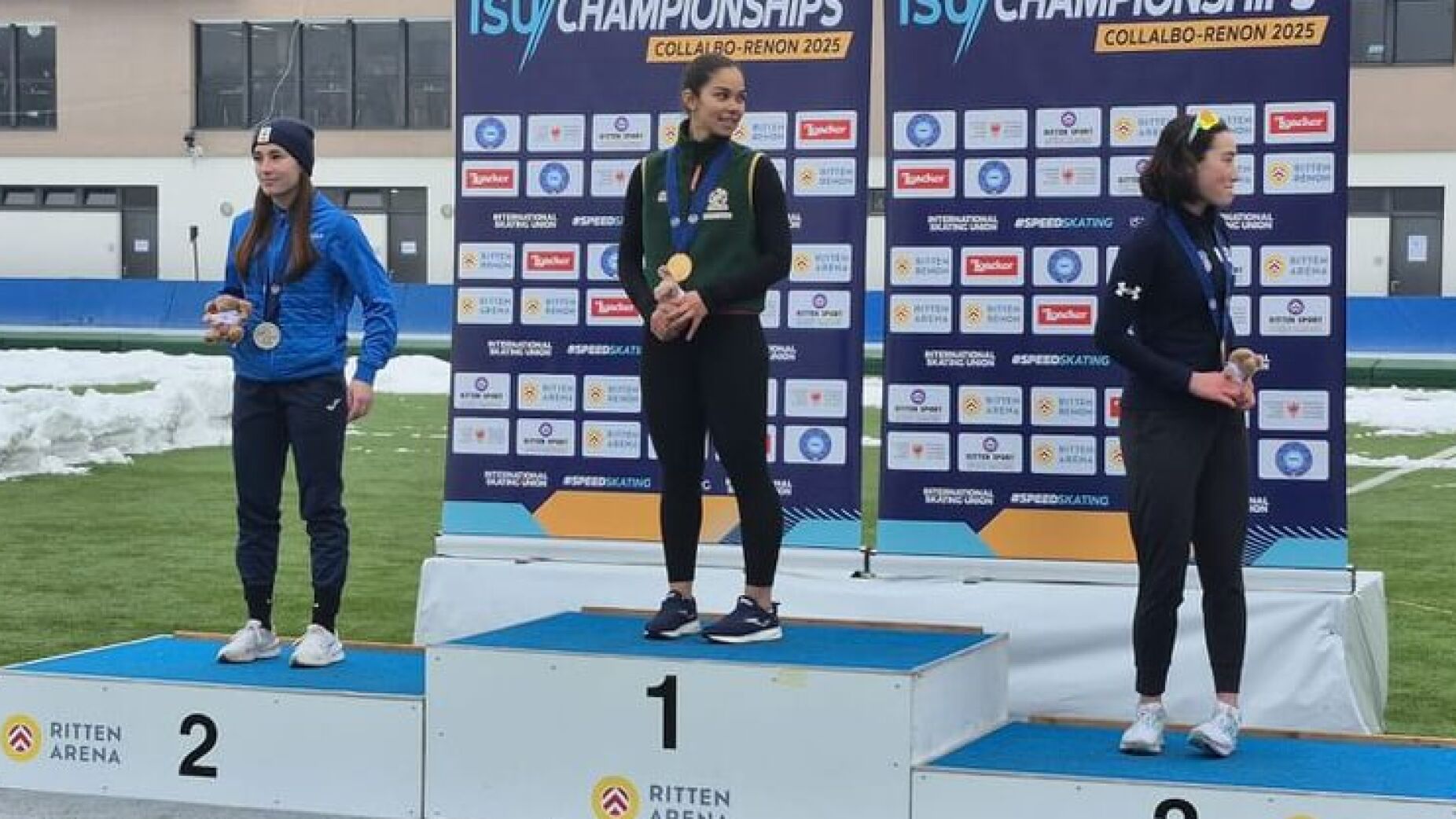 Jéssica Rodrigues é campeã mundial de patinagem de velocidade no gelo