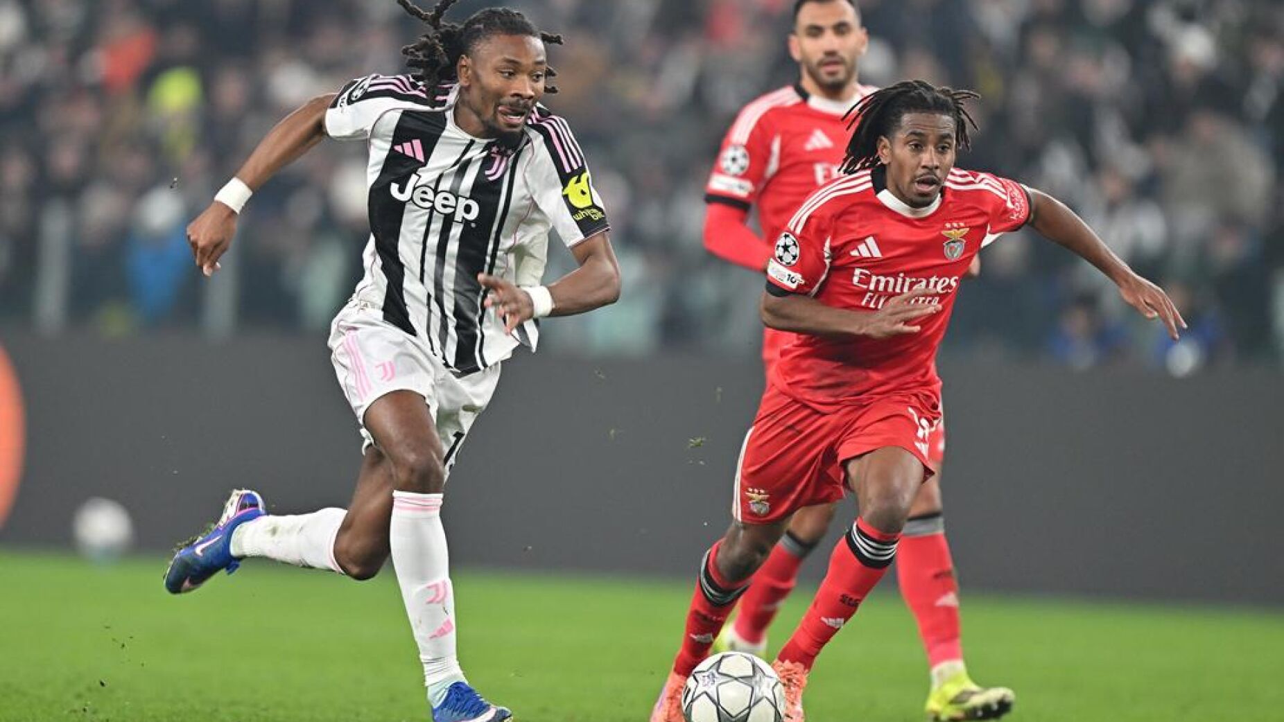 Uma noite para sofrer, calcular e esperar: as contas complicadas de Benfica e Sporting na Champions