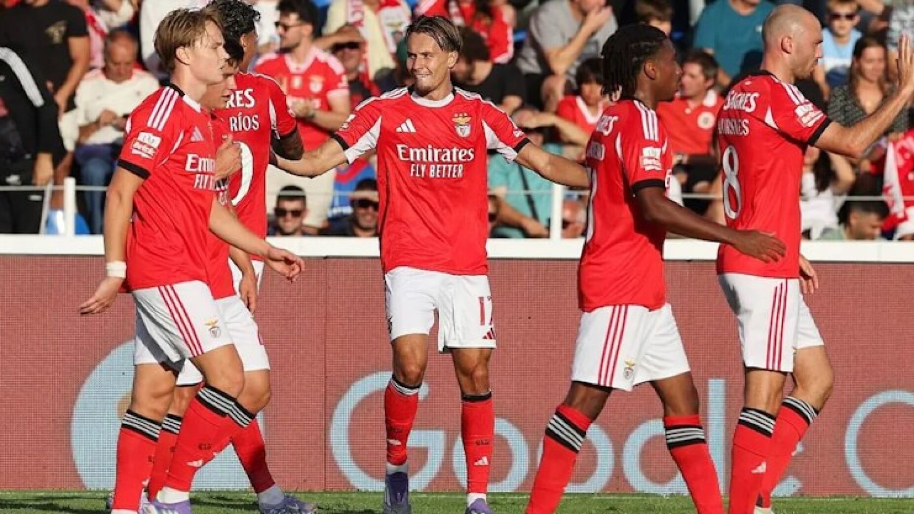 Apartamento de jogador do Benfica destruído após bombardeamento